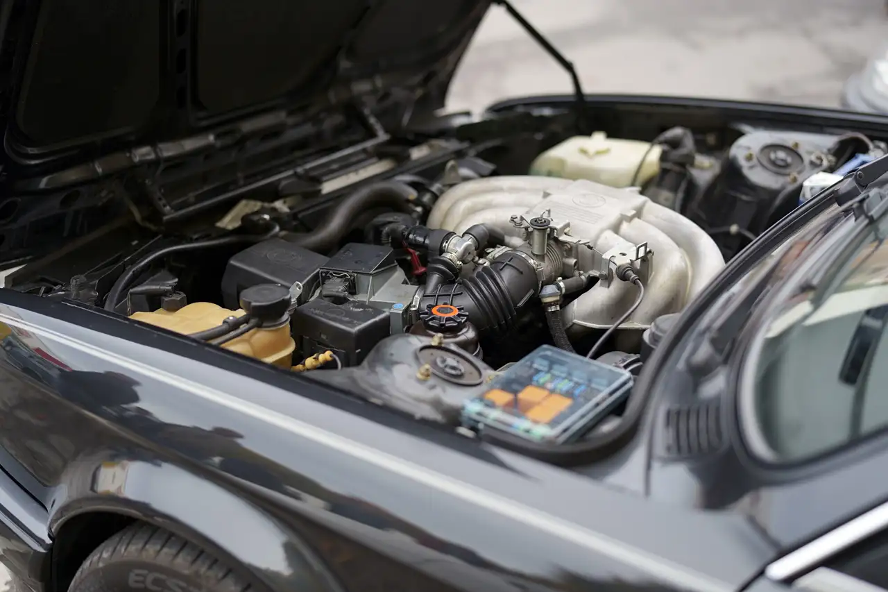 BMW 325i, foto 2