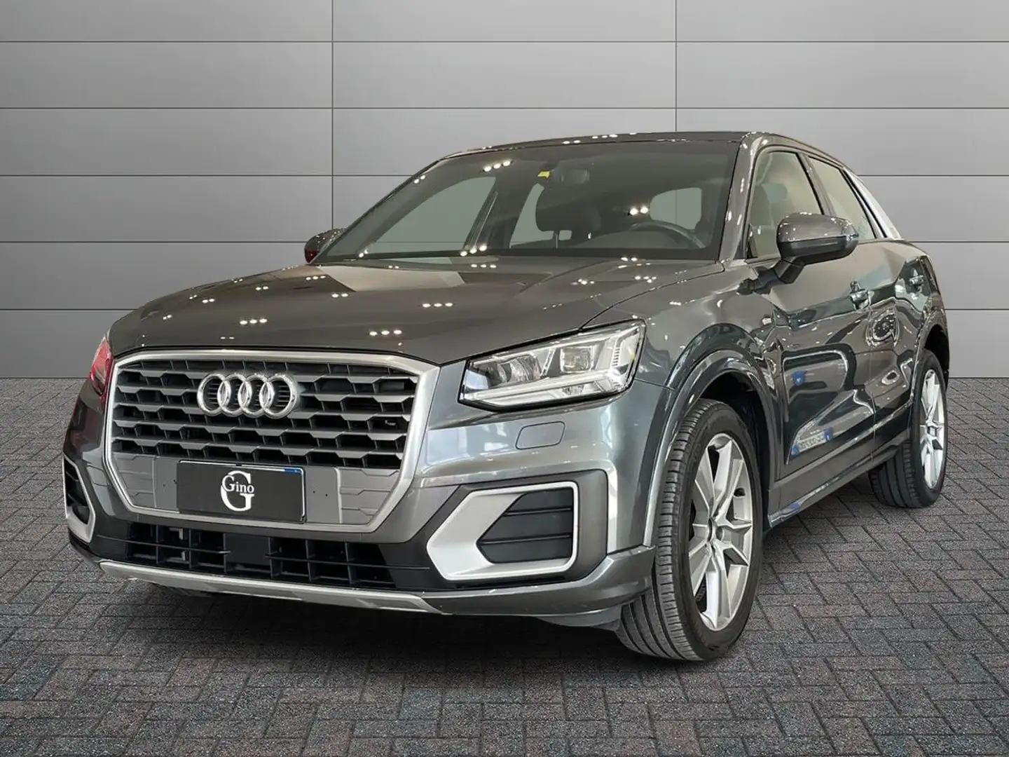Audi Q2 30 1.0 tfsi S line edition my19 Grau - 1