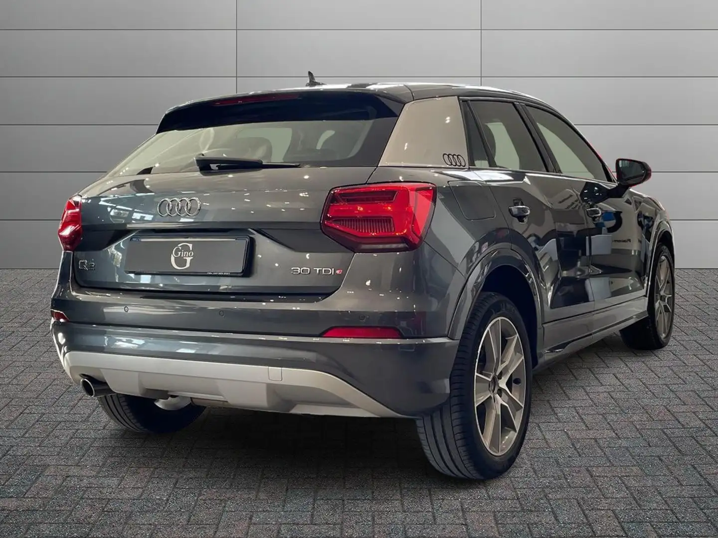 Audi Q2 30 1.0 tfsi S line edition my19 Grau - 2