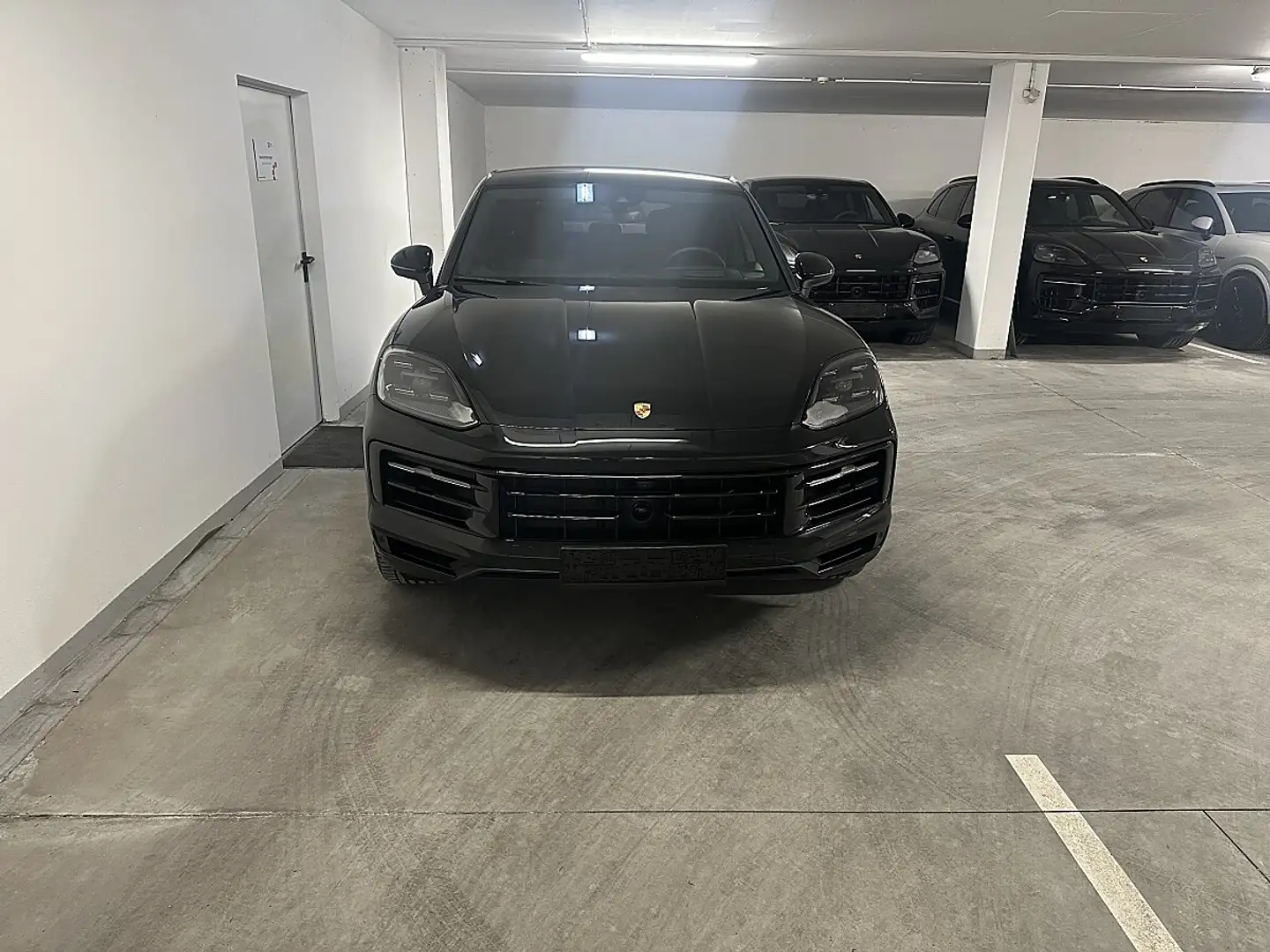 Porsche Cayenne Coupe III E-Hybrid PHEV 21,8 kWh Aut. Schwarz - 2