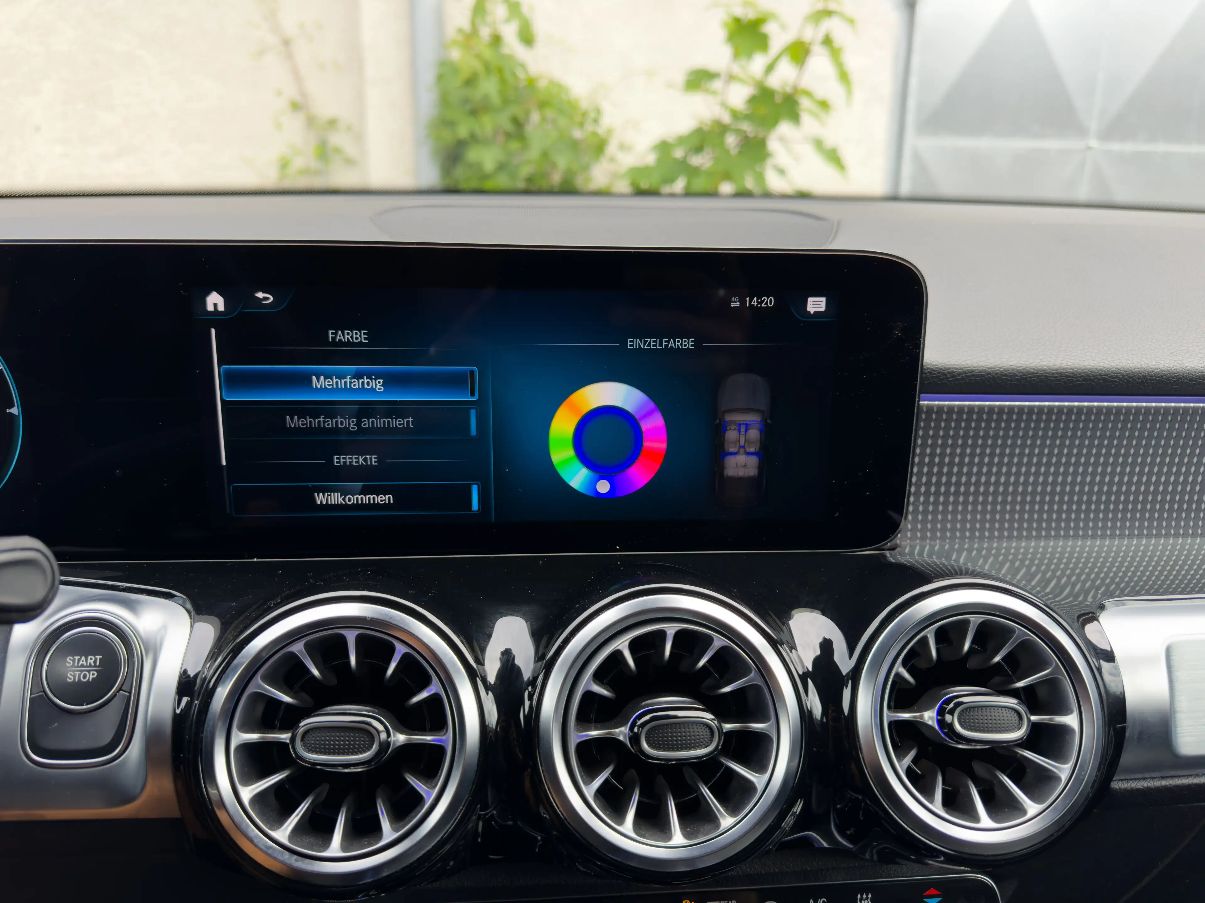 Mercedes-Benz EQB 300 4Matic — photo 15