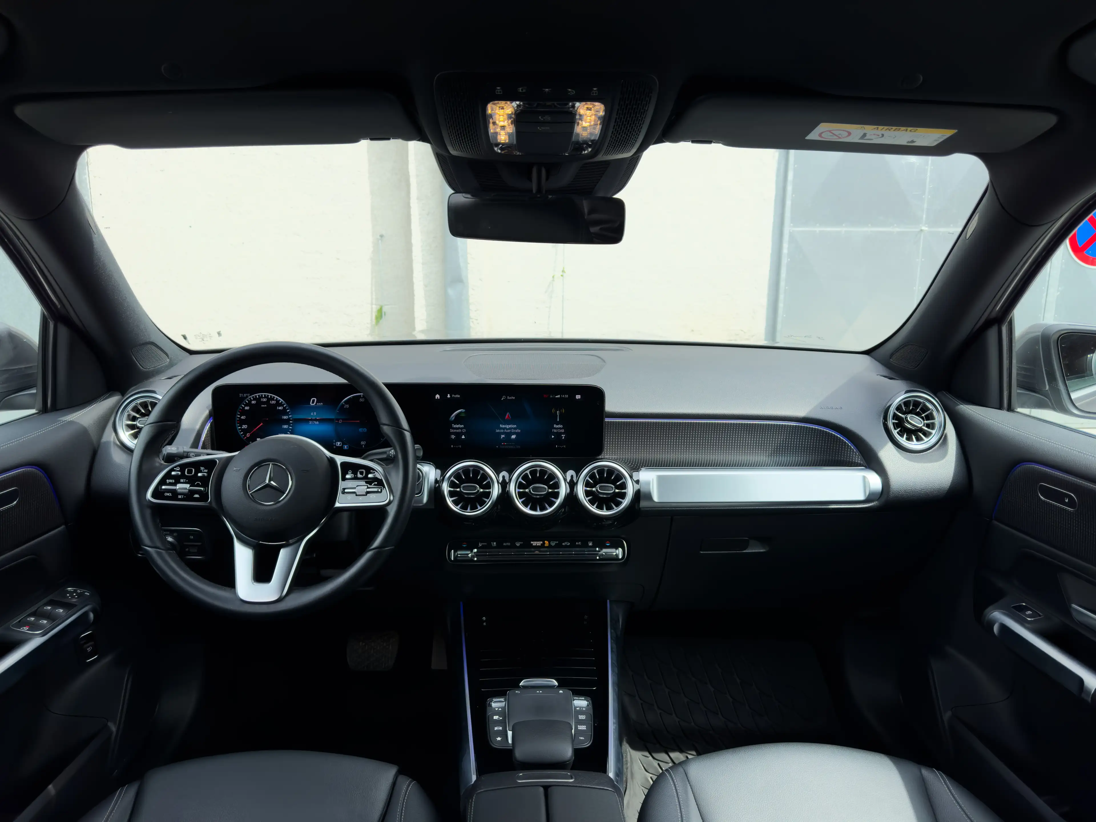 Mercedes-Benz EQB 300 4Matic — photo 7