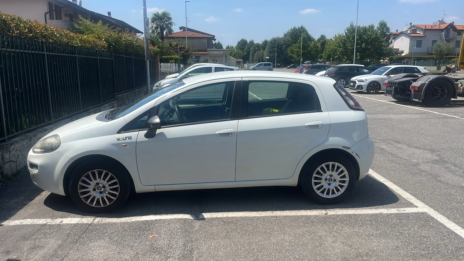 Fiat Punto 5p 1.4 easypower Young Gpl - 1