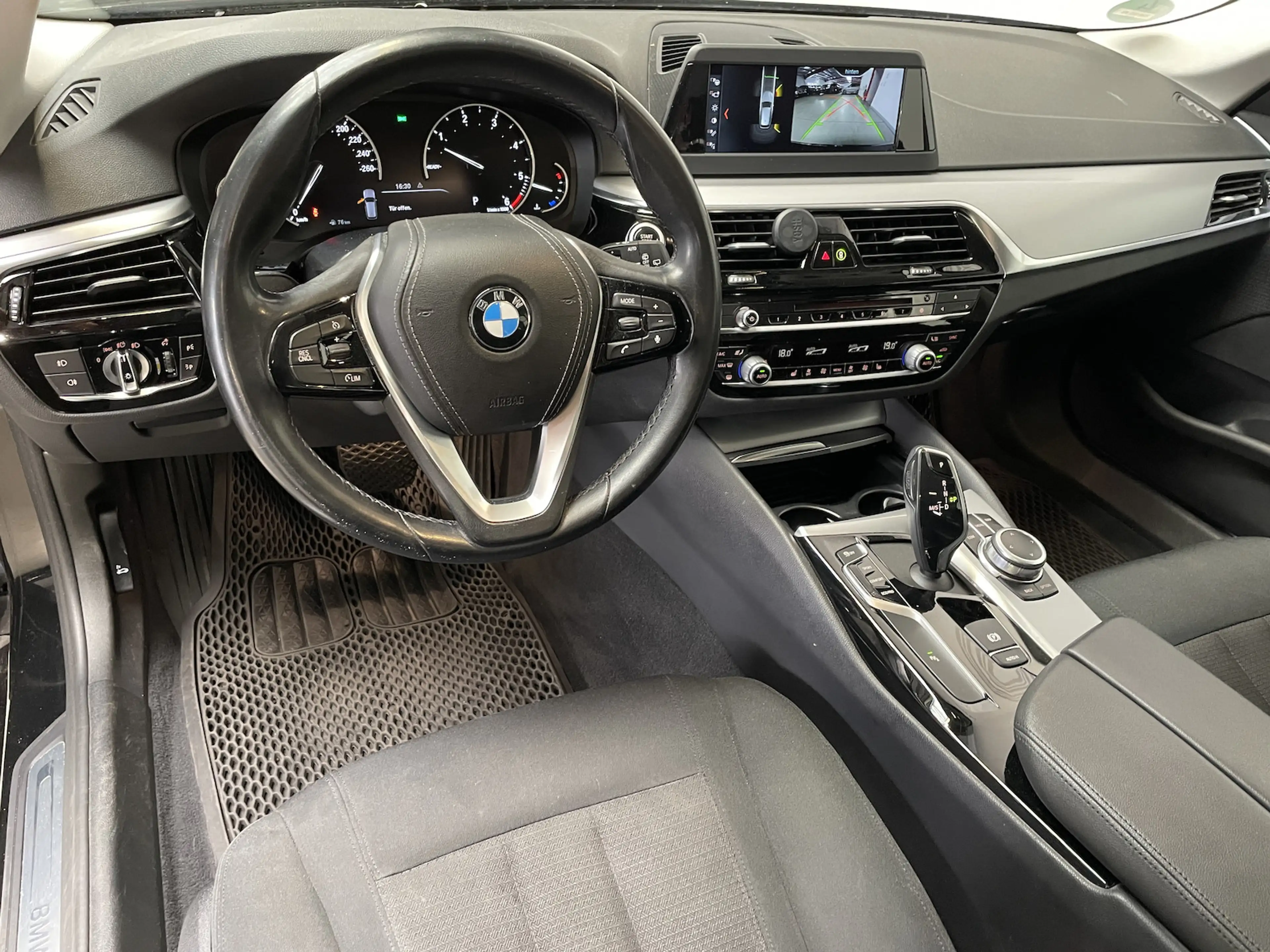 BMW 530 530dA Tour. /LIVE Cockpit+/PDC/KAMERA/LED/NAVI — photo 5