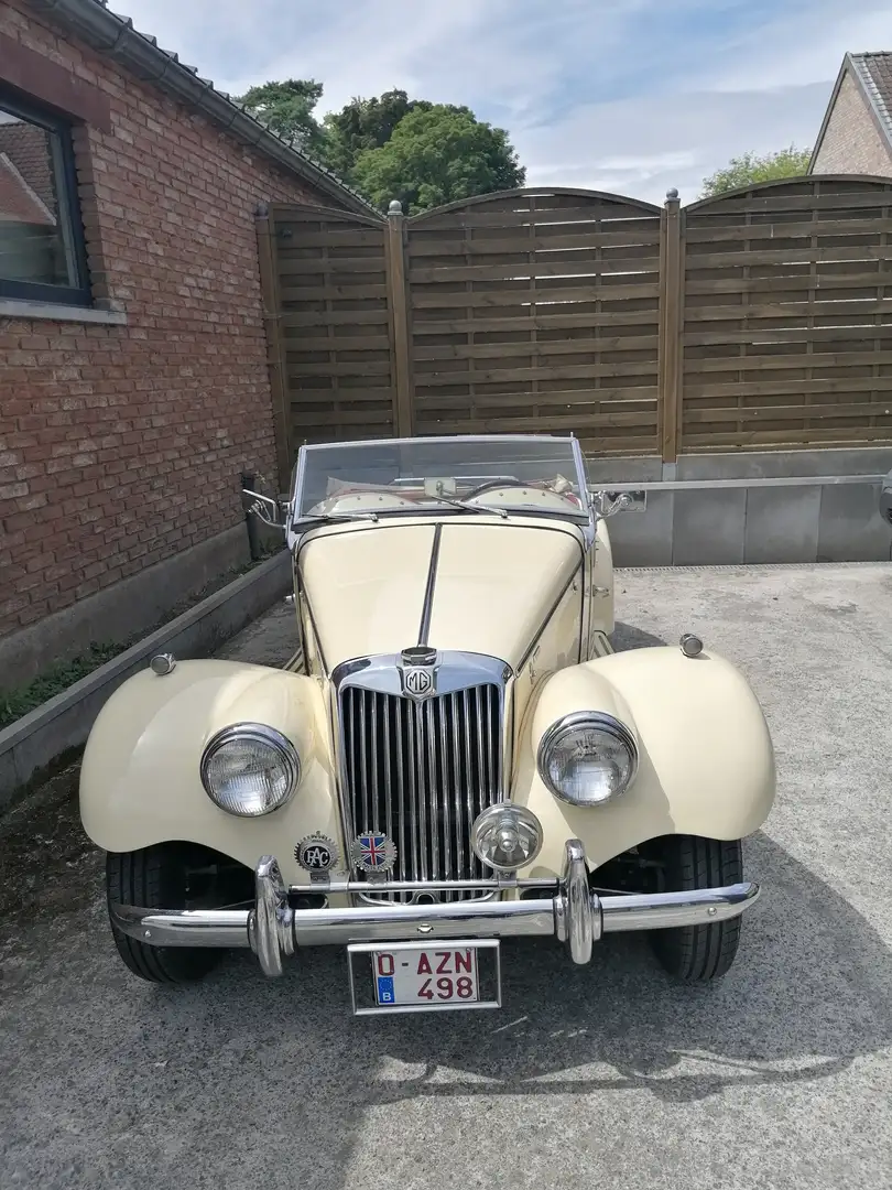 Oldtimer MG TF 1500 Blanc - 1