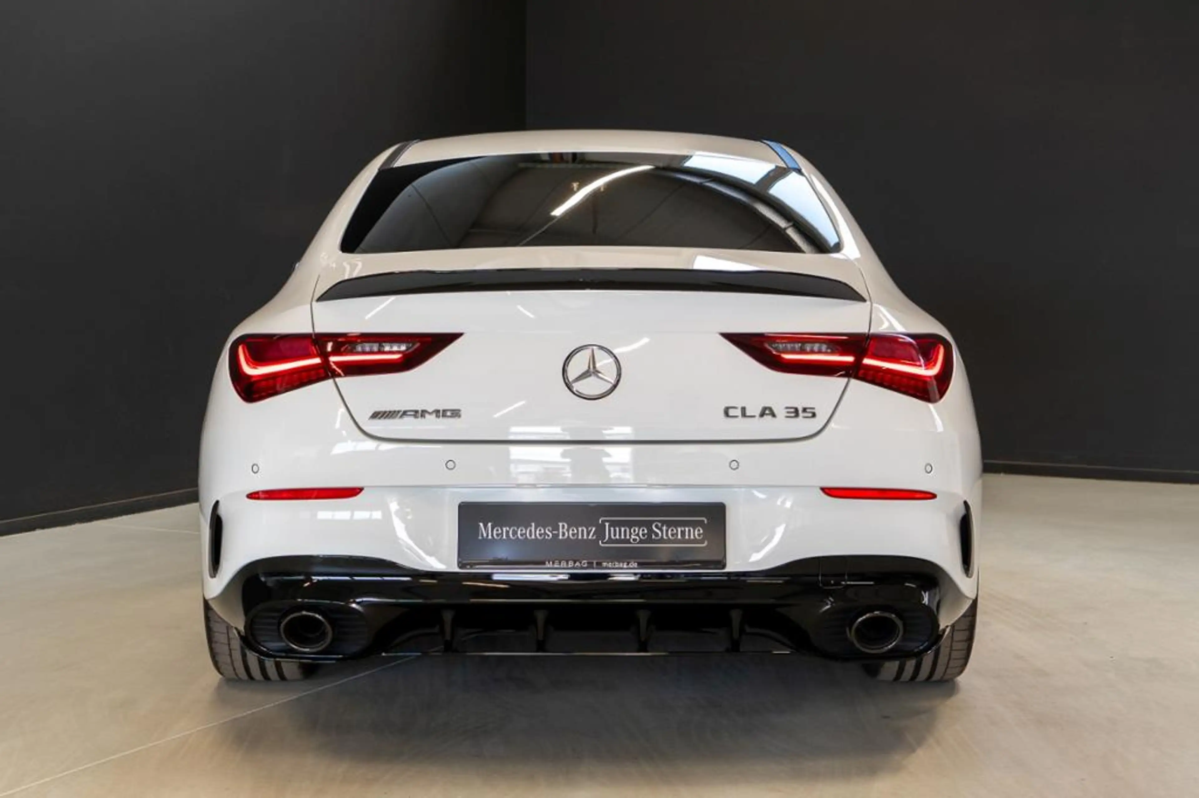 Mercedes-Benz CLA 35 AMG AMG CLA 35 4M *Aero Night Pano Premium Plus — photo 4