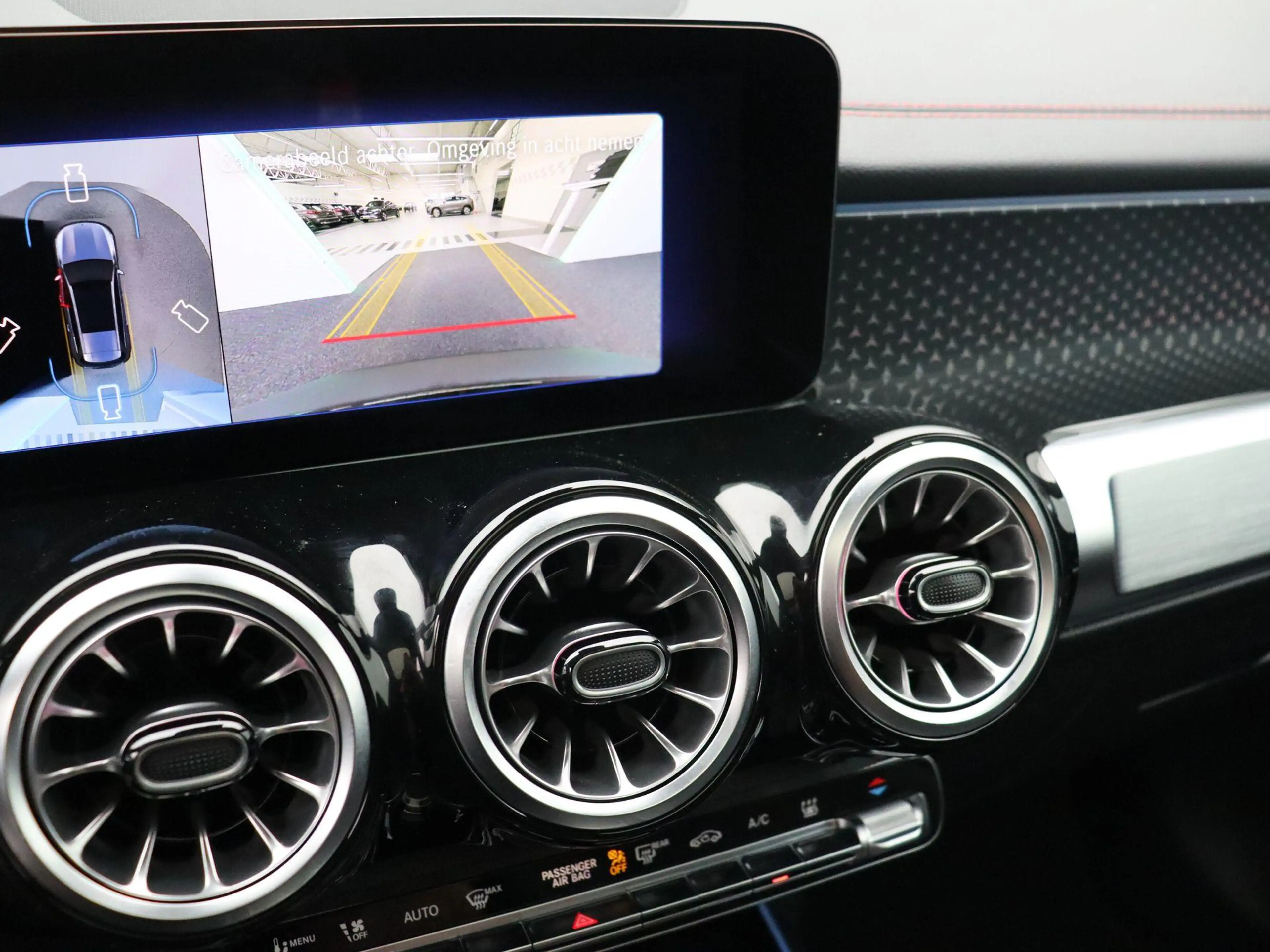 Mercedes-Benz EQB 250 250+ Business Star Edition + PANO DAK + BURMESTER — photo 14