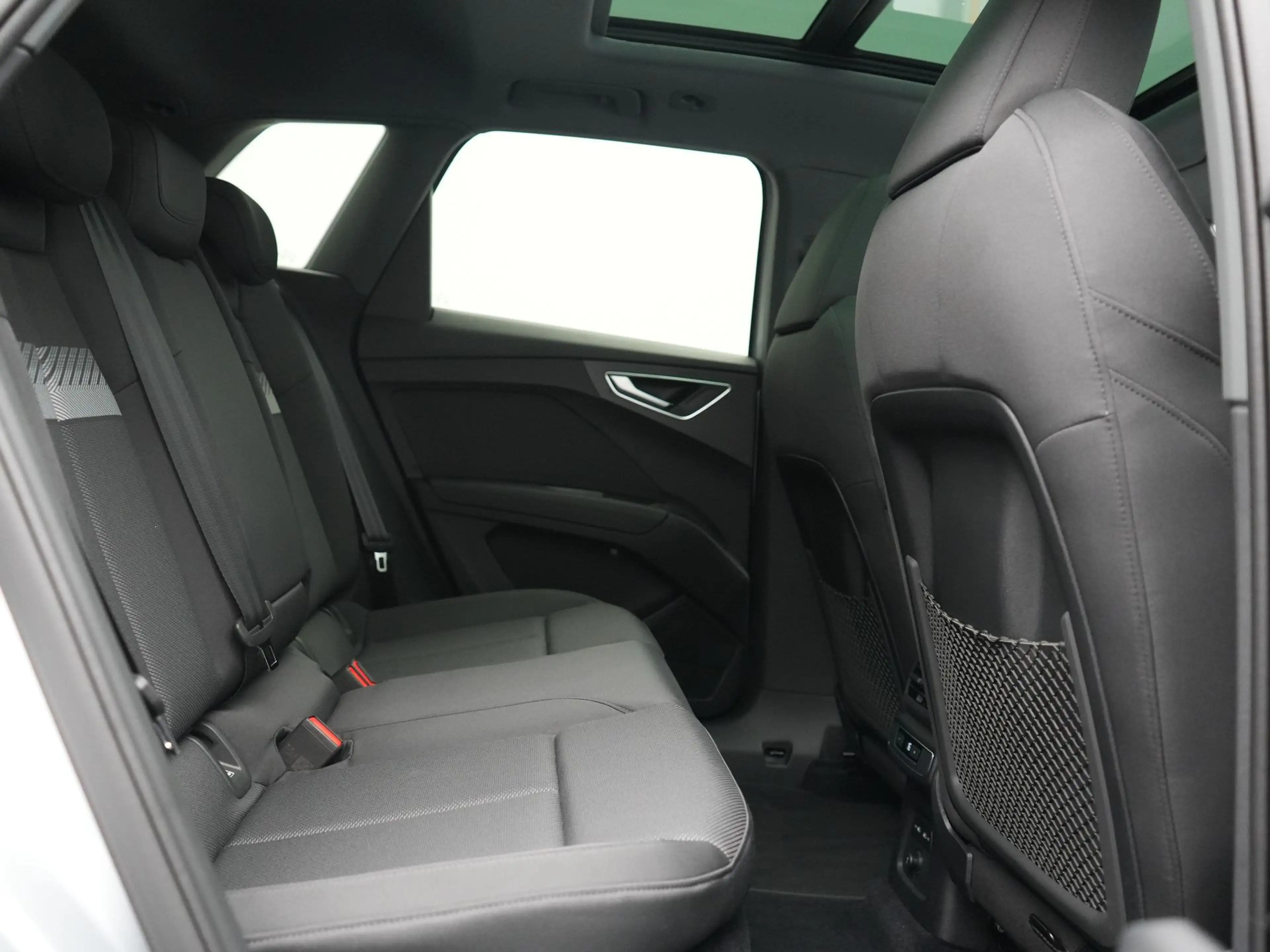 Audi Q4 e-tron 40 S Line 77 kWh 204pk Dealer O.H. | Panodak | Ada — photo 6