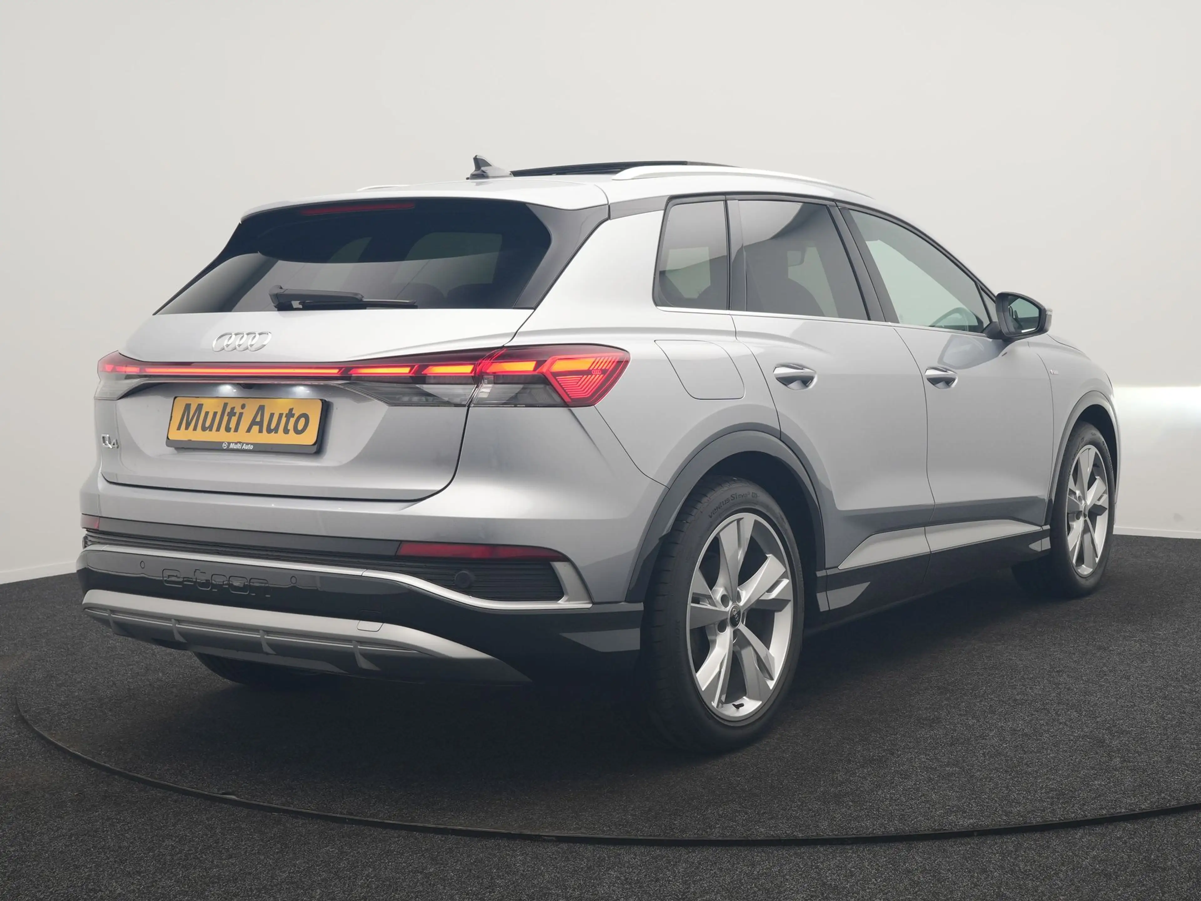 Audi Q4 e-tron 40 S Line 77 kWh 204pk Dealer O.H. | Panodak | Ada — photo 3
