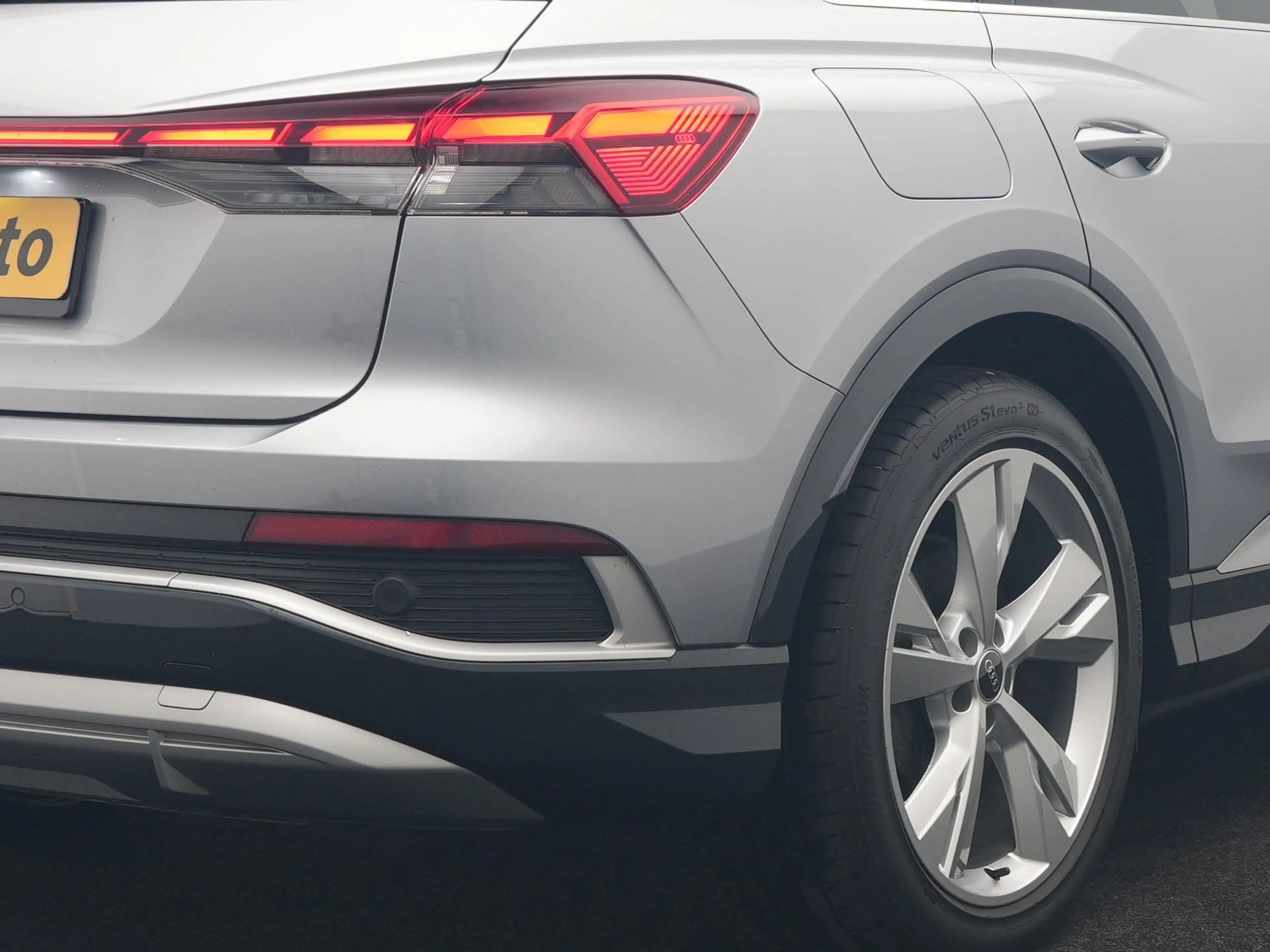 Audi Q4 e-tron 40 S Line 77 kWh 204pk Dealer O.H. | Panodak | Ada — photo 8