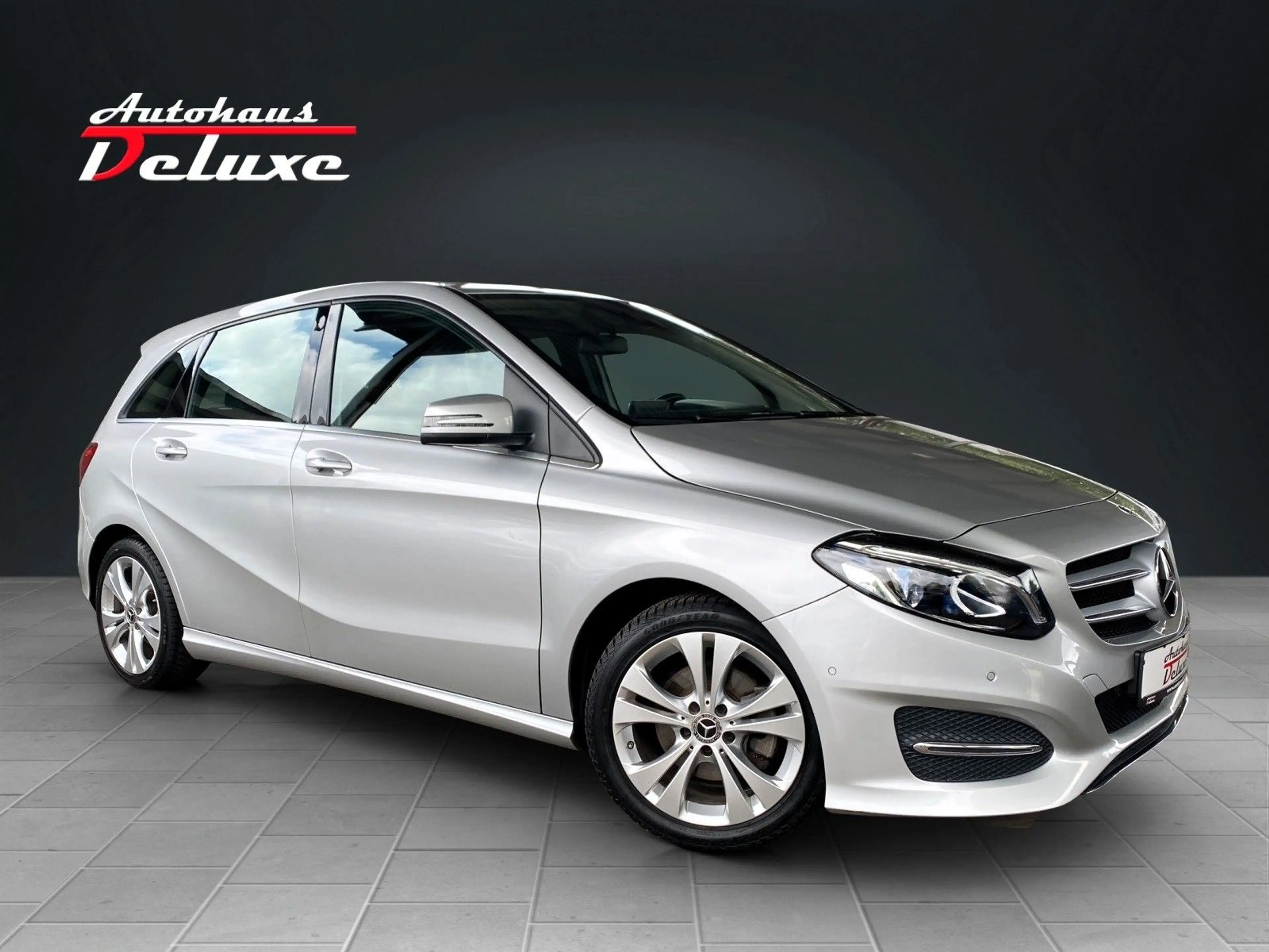 Mercedes-Benz B 180 EDITION-B NAVI-LEDER-LED-AHK-PDC — photo 3