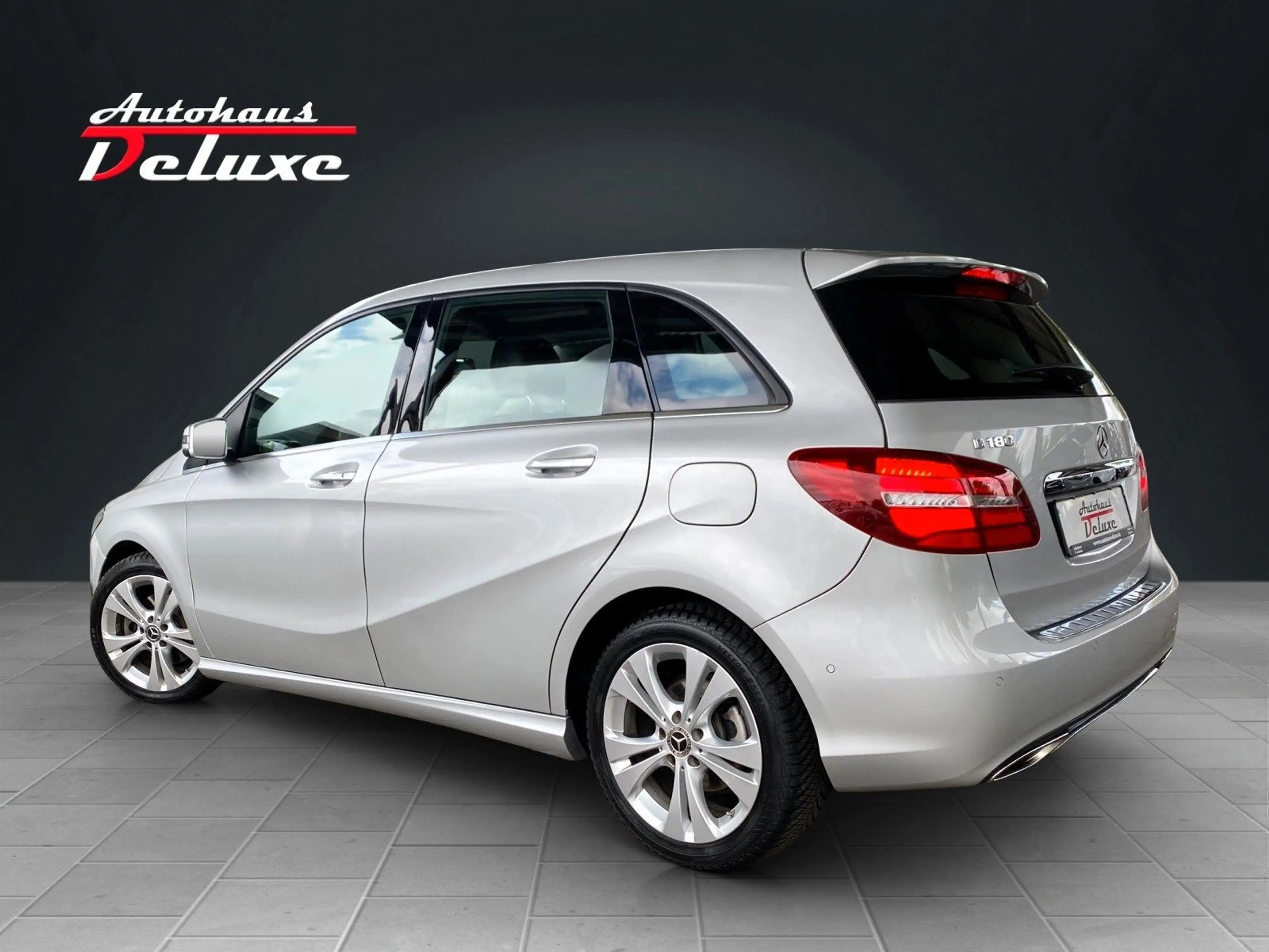 Mercedes-Benz B 180 EDITION-B NAVI-LEDER-LED-AHK-PDC — photo 5