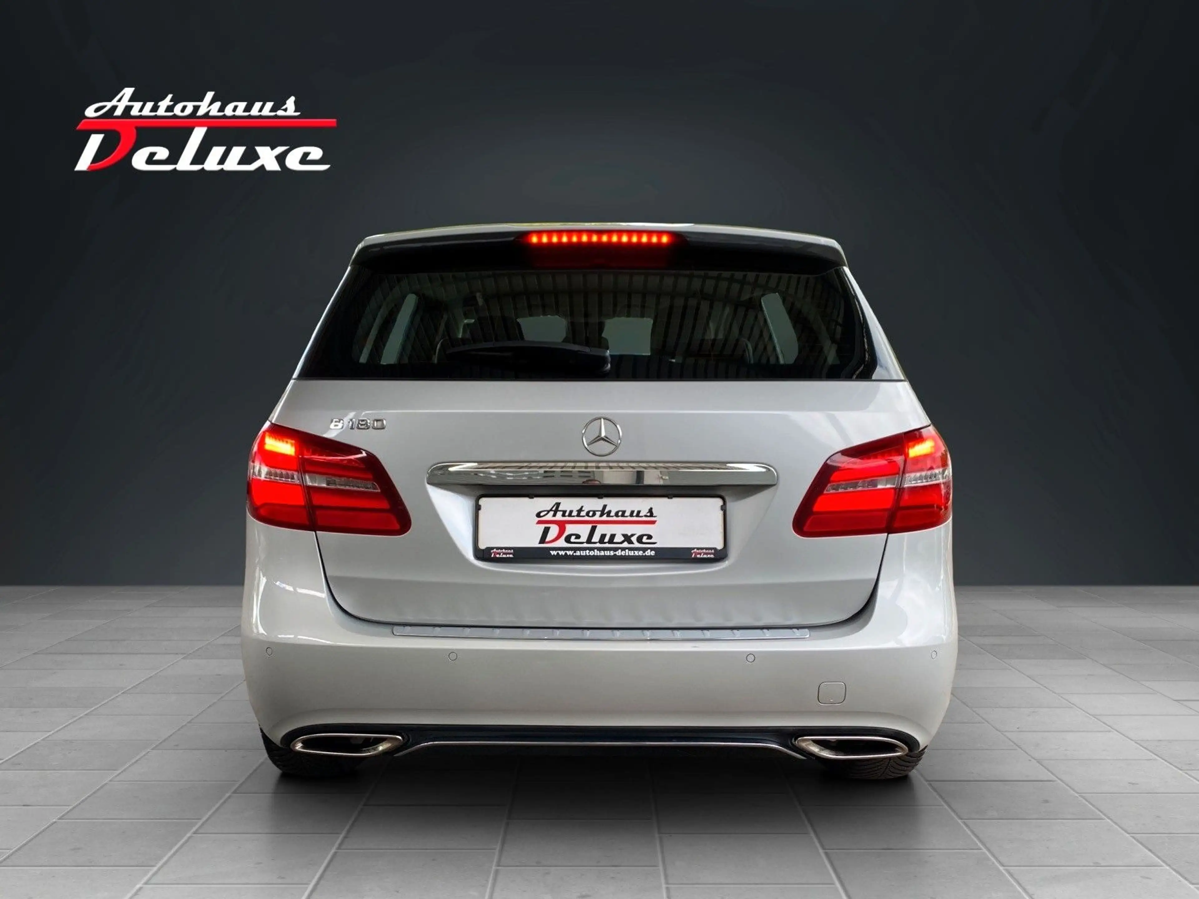 Mercedes-Benz B 180 EDITION-B NAVI-LEDER-LED-AHK-PDC — photo 6