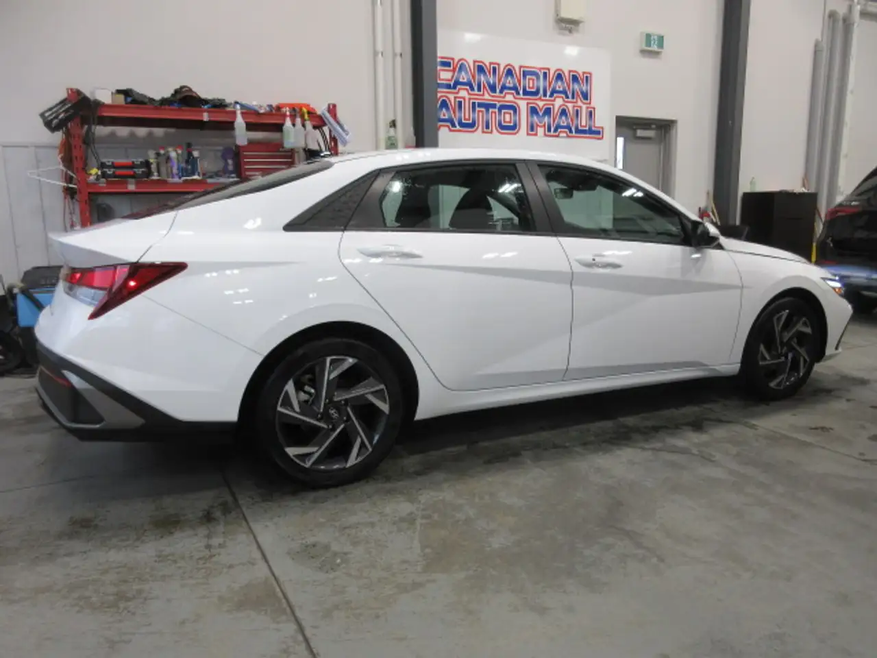 Hyundai ELANTRA снимка Hyundai ELANTRA