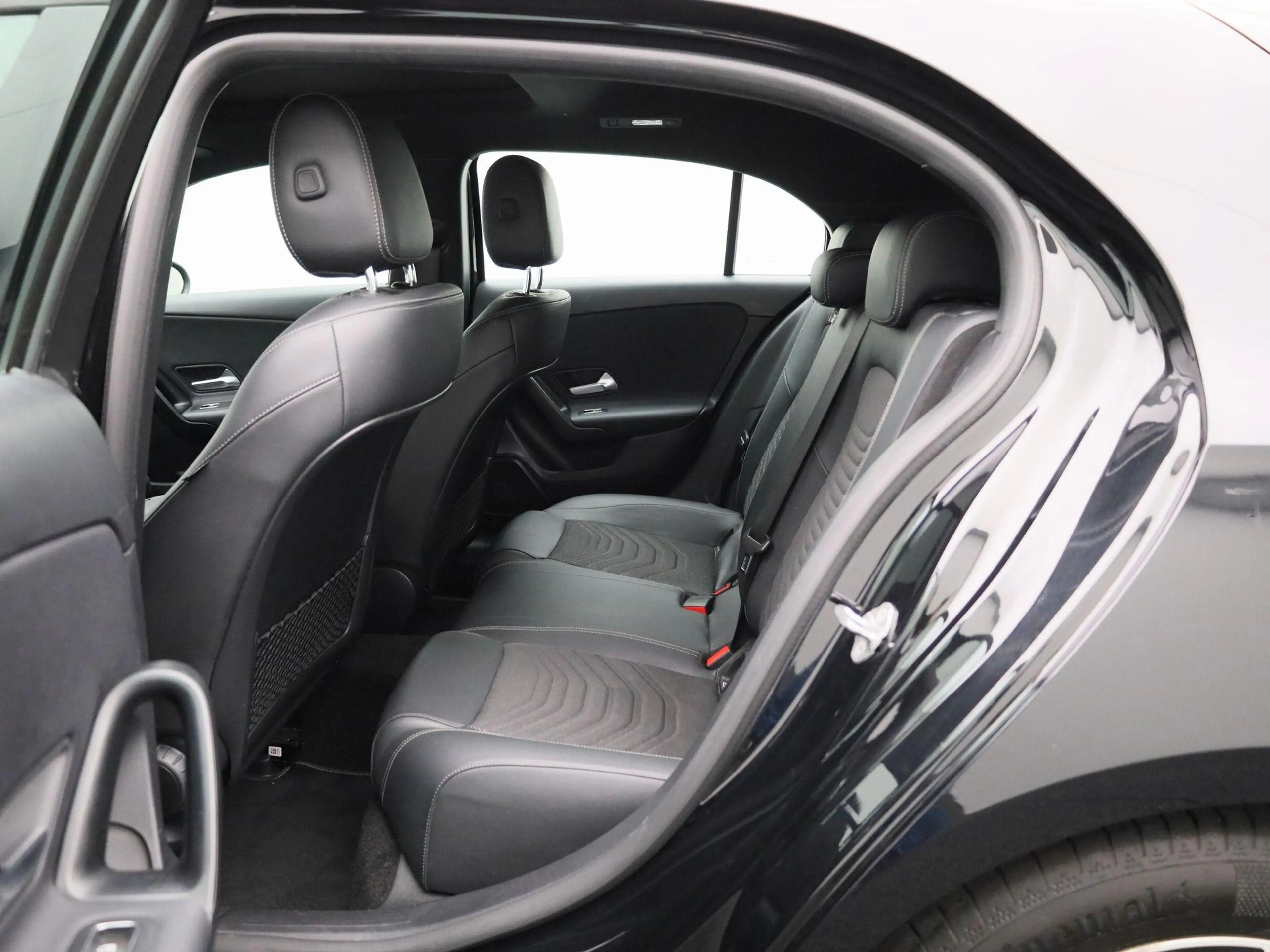 Mercedes-Benz A 180 Business Line VERWACHT !! — photo 10
