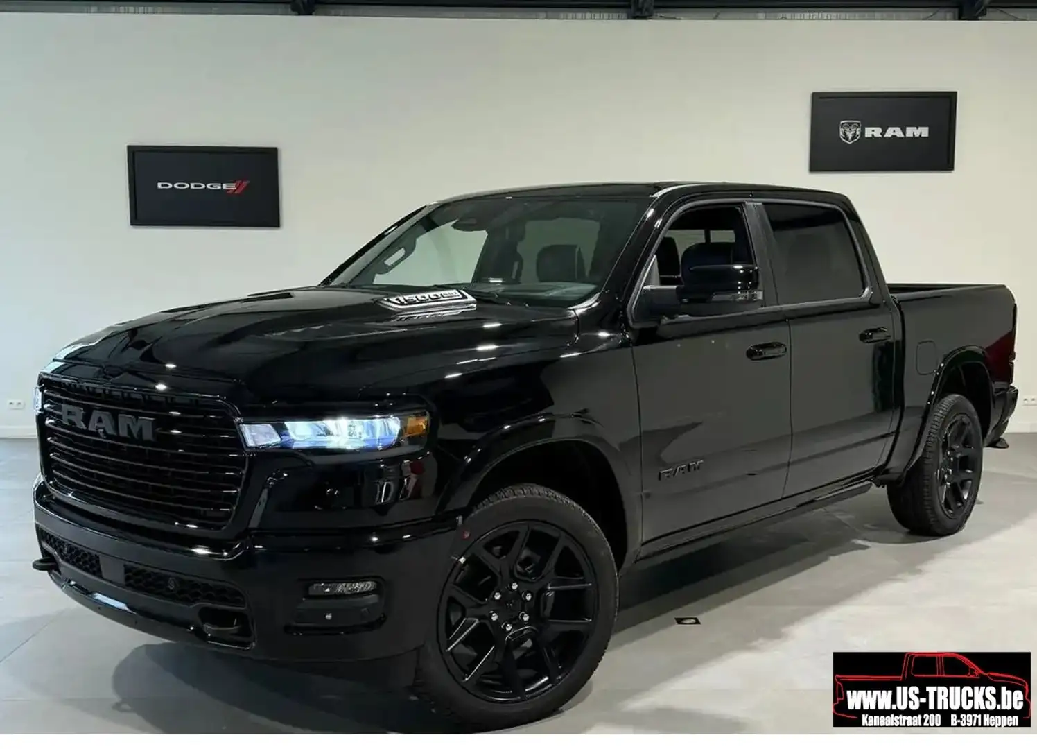 Dodge RAM Model 2025 Laramie Night premium Negro - 1