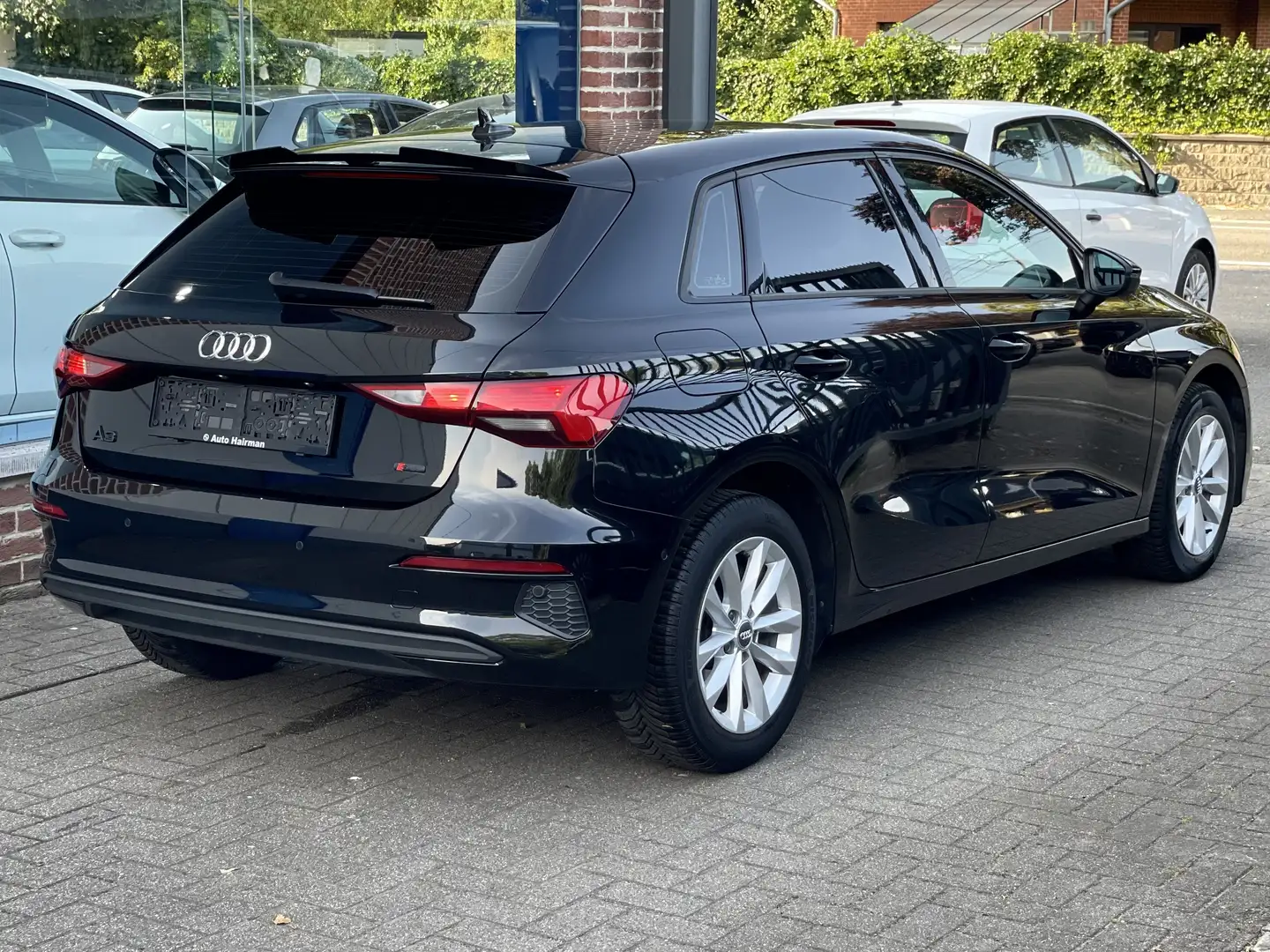 Audi A3 SPORTBACK 35 TDi SPORT ÉDITION Noir - 2