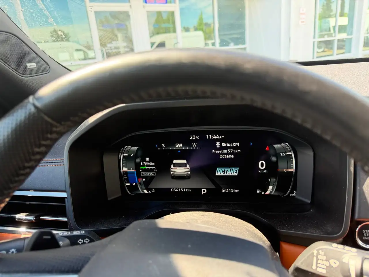 Mitsubishi Outlander снимка Mitsubishi Outlander