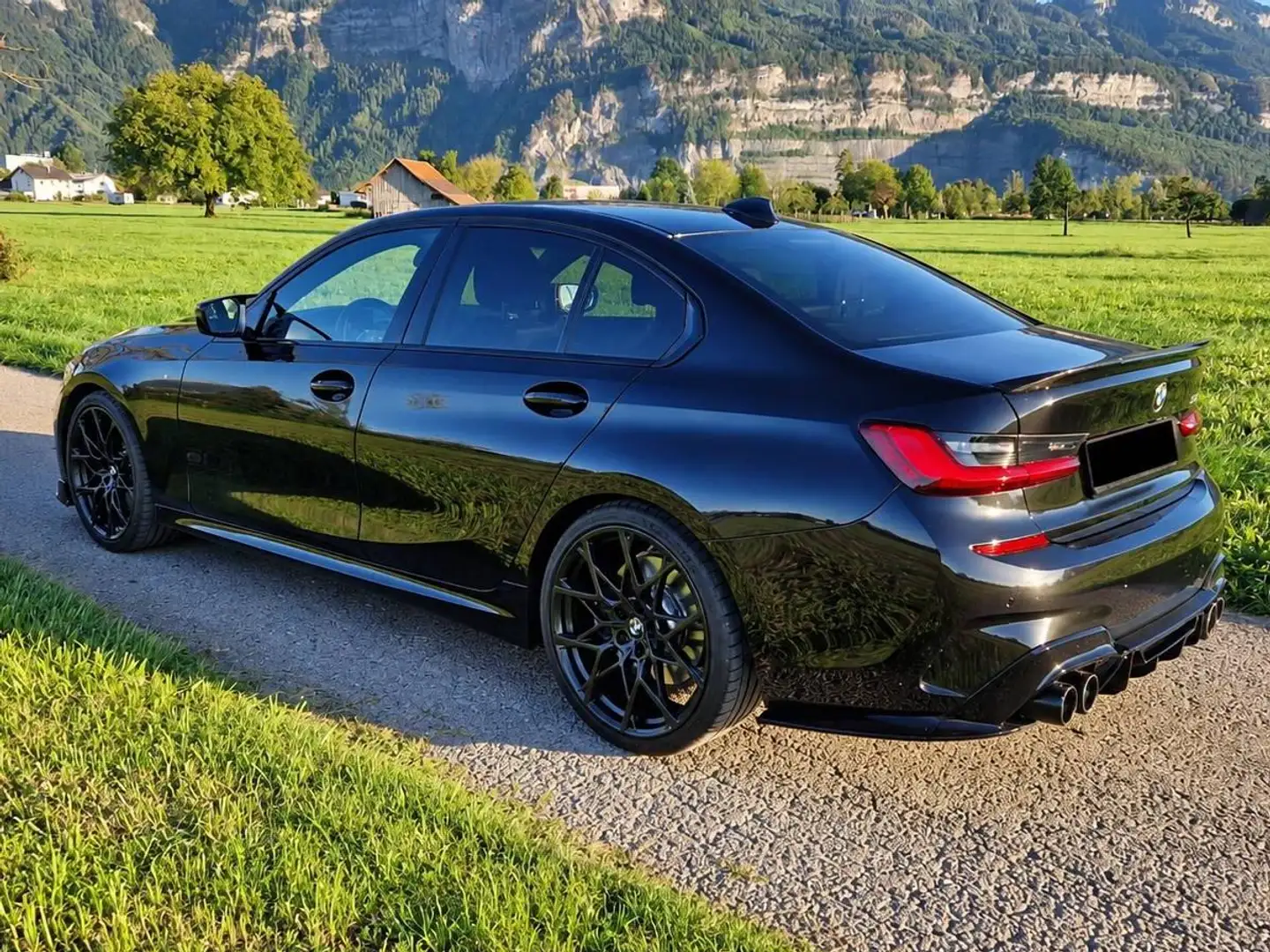 BMW 330 330i Aut. Schwarz - 2