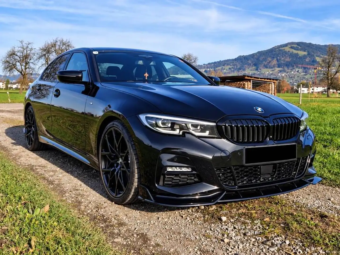 BMW 330 330i Aut. Schwarz - 1