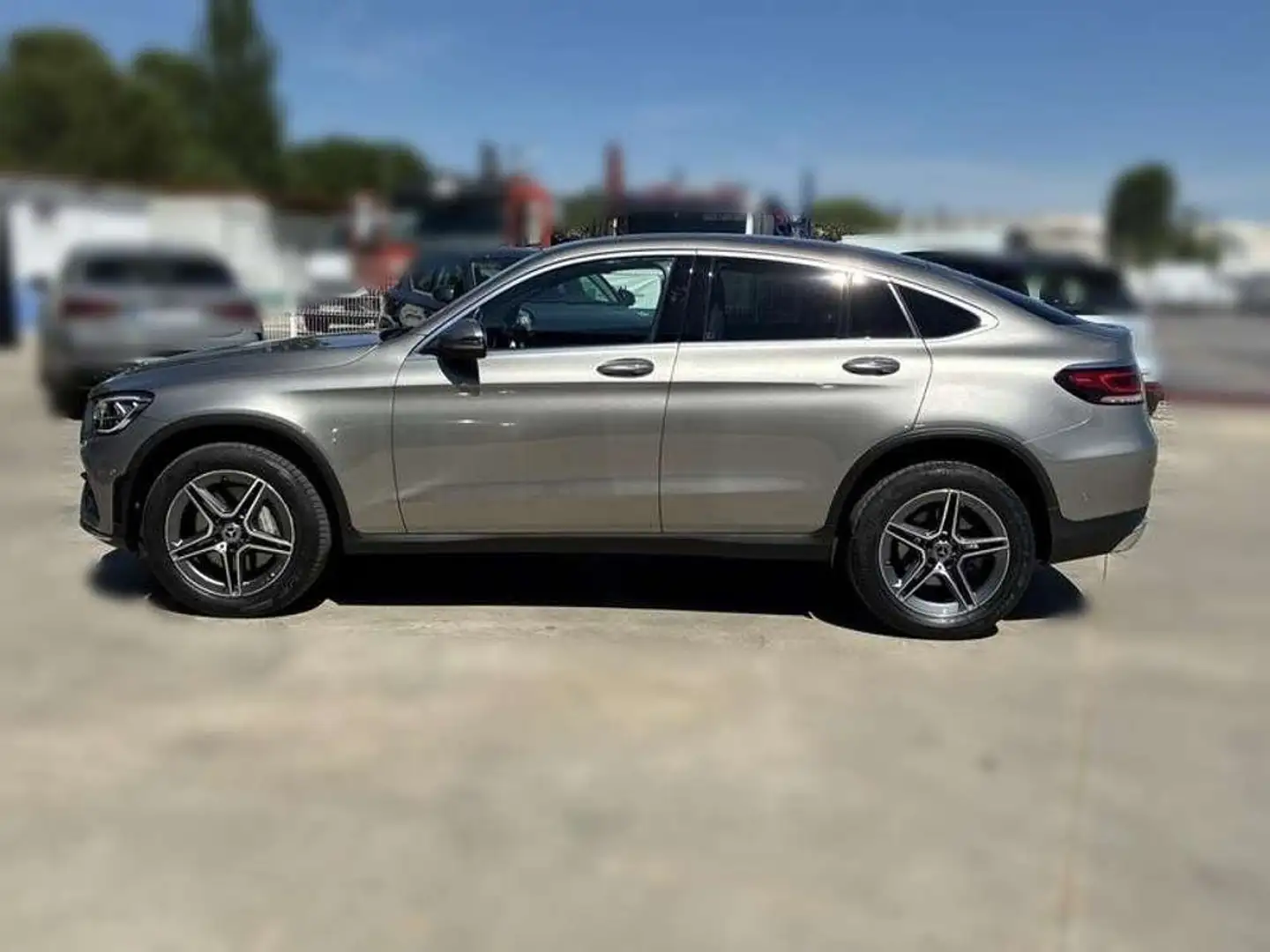 Mercedes-Benz GLC 300 de 4MATIC Gris - 2