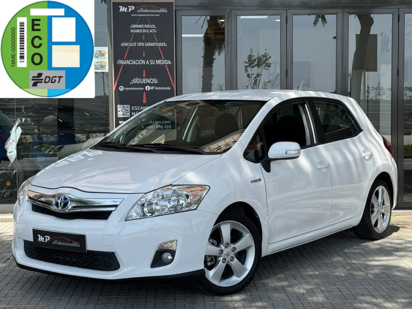 Toyota Auris hybrid Active Wit - 1