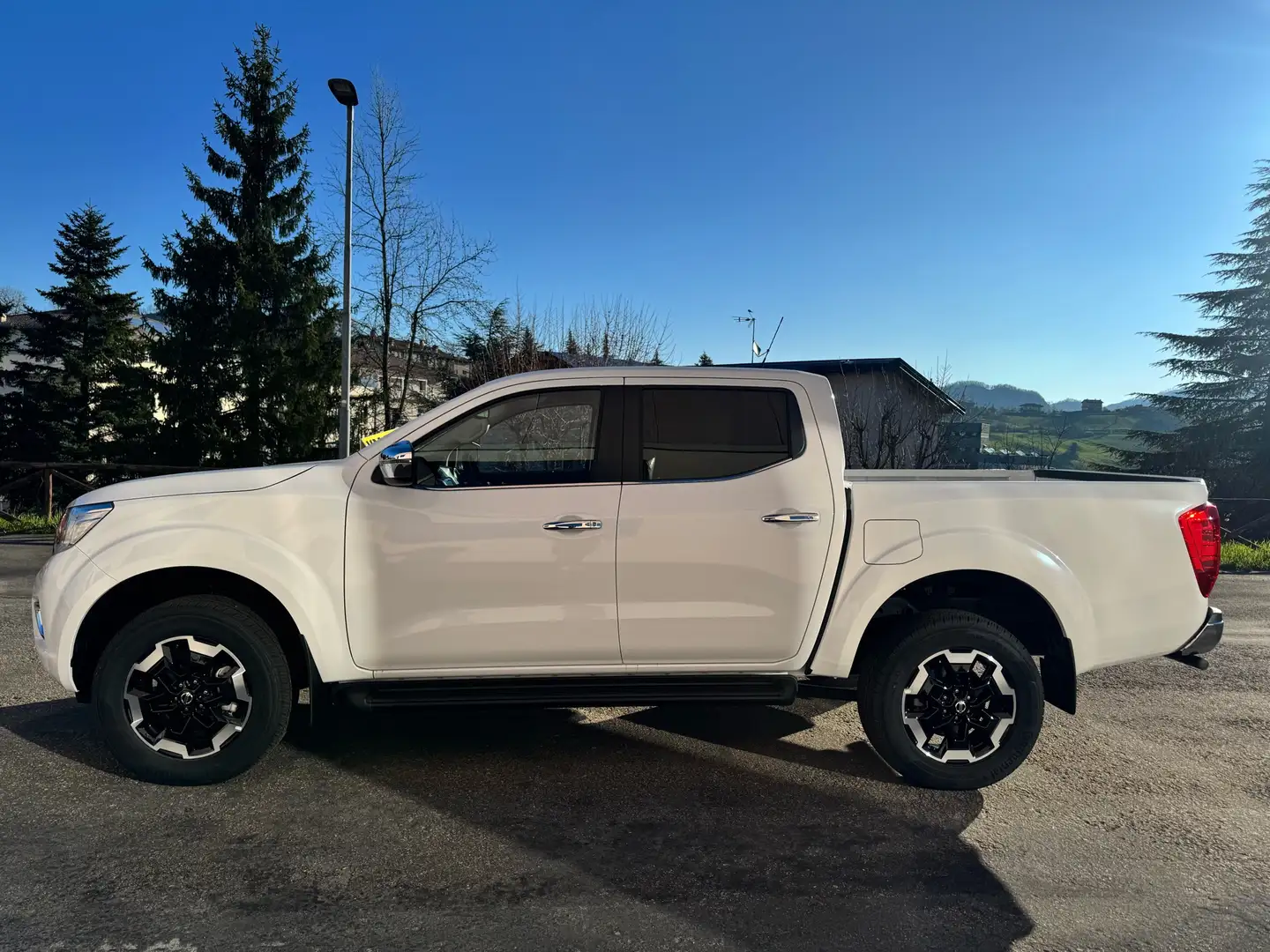 Nissan Navara DOUBLE CAB 4X4X FULL CON RETROCAMERA FATT IVA ESP Bianco - 2