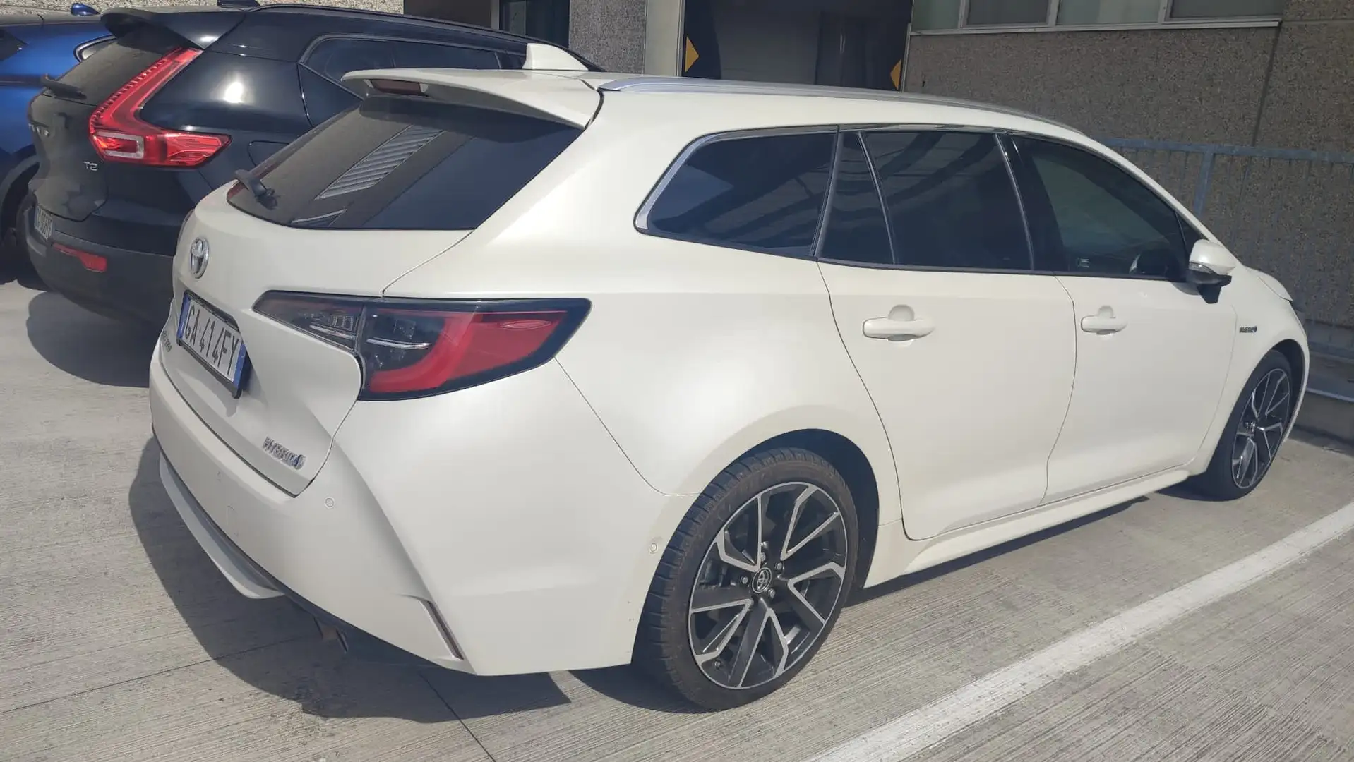 Toyota Corolla Touring Sports 2.0h Lounge cvt - 2
