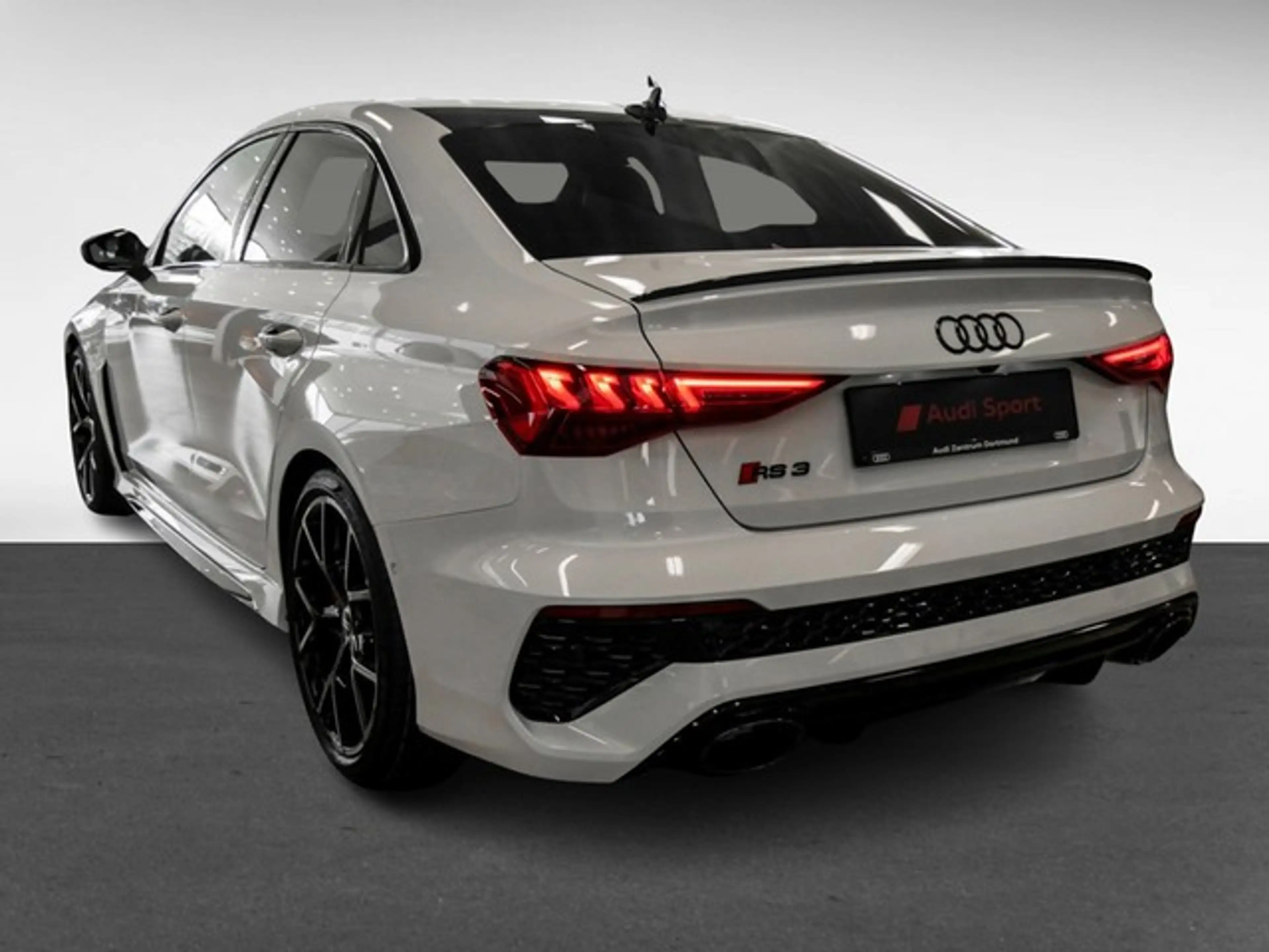 Audi RS3 Qu. BLACKPAK PANO B&O SPORTABGAS LEDER — photo 2