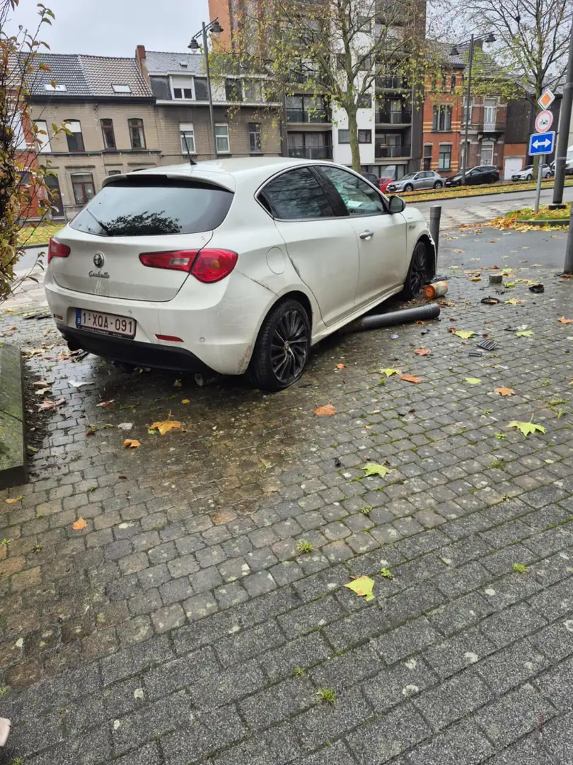 Alfa Romeo Giulietta 1.6 JTD M-Jet Distinctive Start&Stop - 2