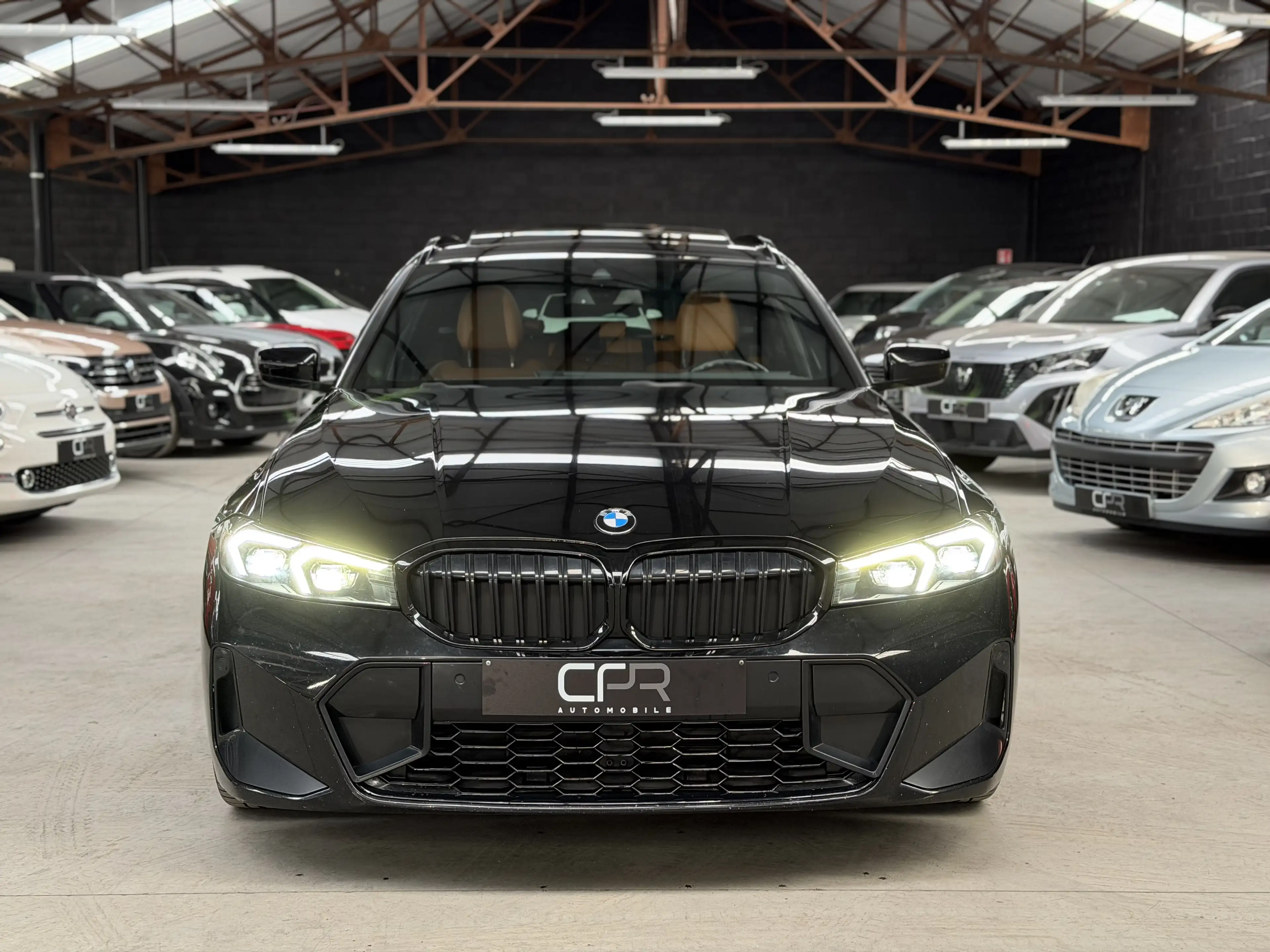 BMW 316 dA * NEW LIFT * PACK M * PANO * CAMERA * CARPLAY — photo 2
