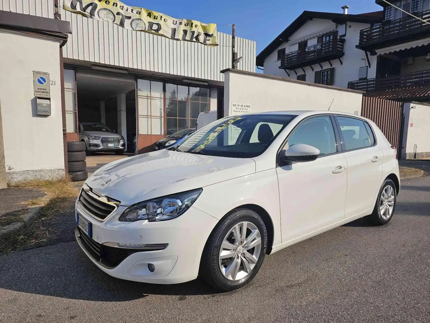 Peugeot 308 BlueHDi 120 S&S Bianco - 1