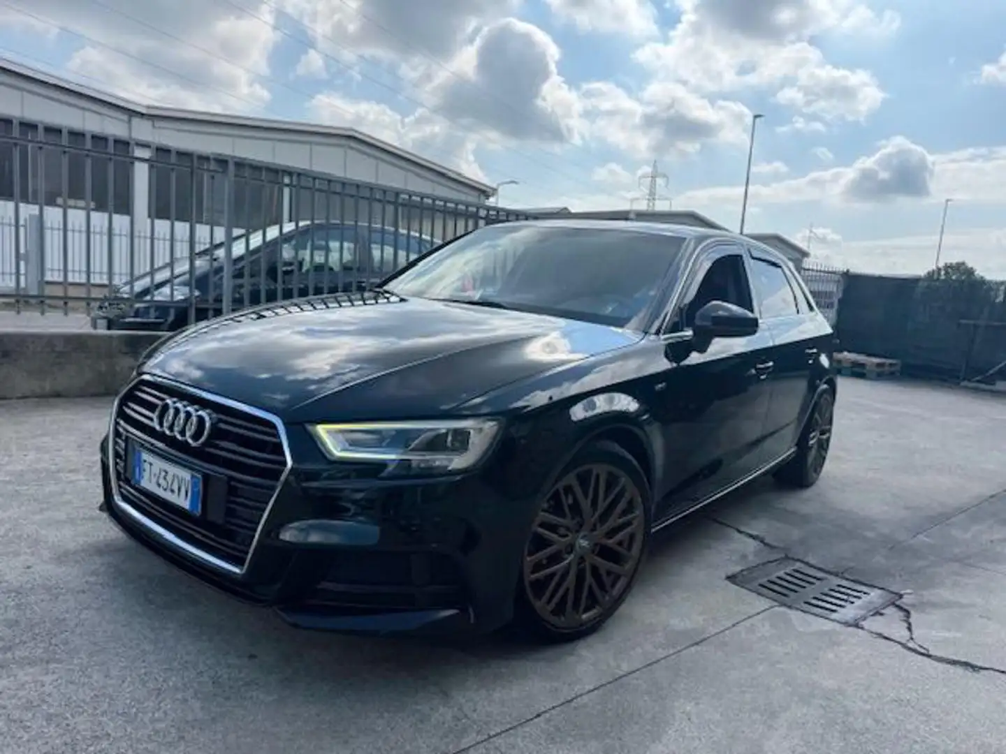 Audi A3 SPB 35 TDI S tronic S-LINE Noir - 1