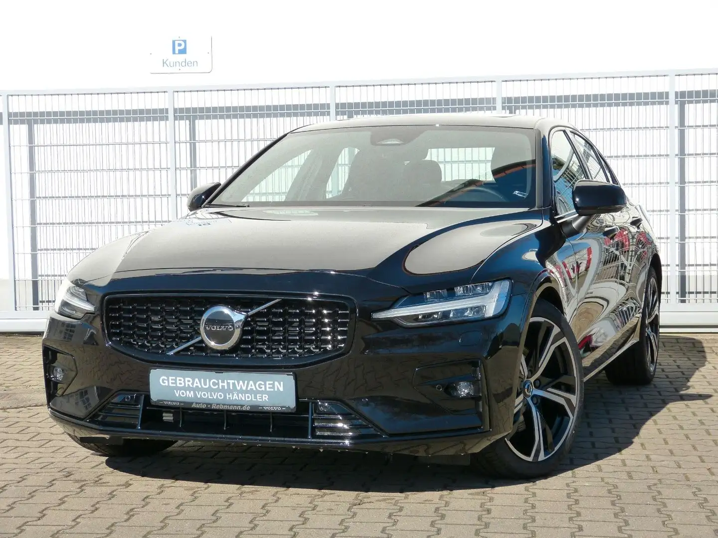 Volvo S60 B4 Plus Dark Automatik SD*StdHz*ACC Чёрный - 2