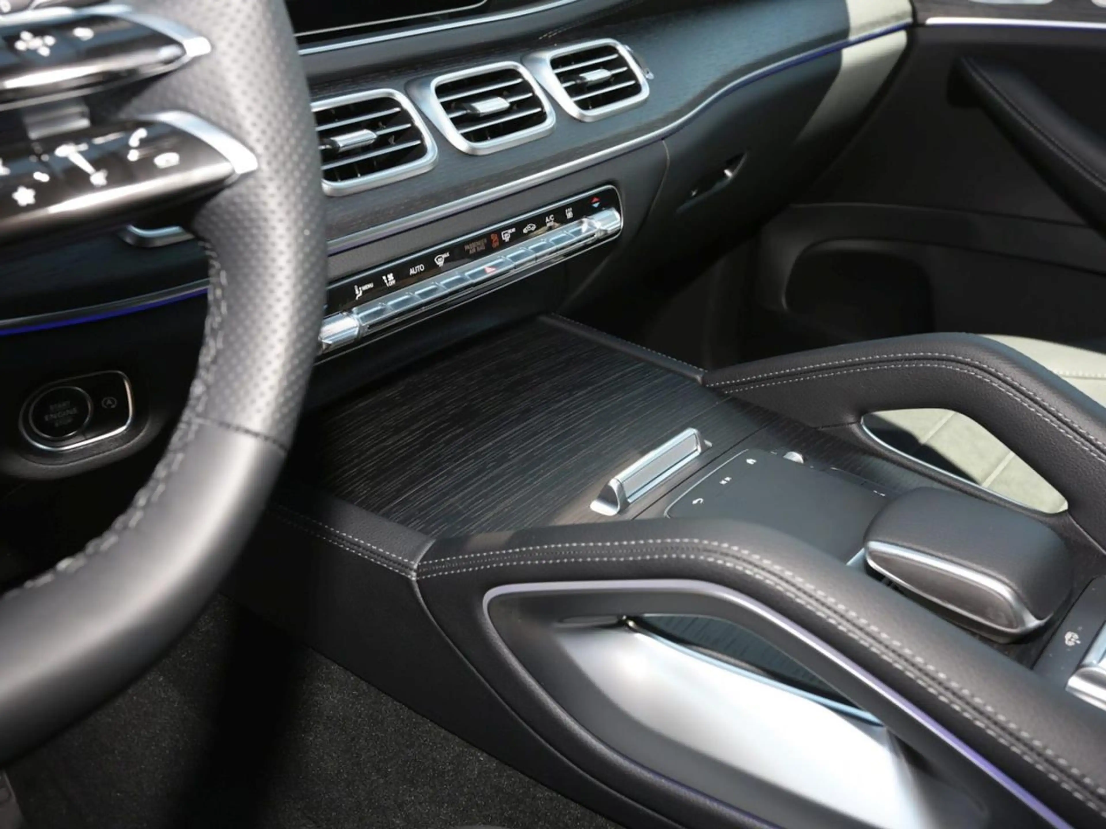 Mercedes-Benz GLE 450 d 4MATIC Coupé AMG Night Panorama Airmatic — photo 15