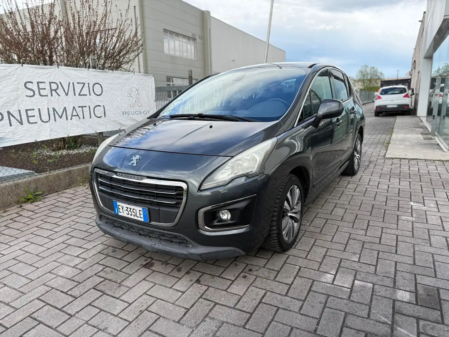 Peugeot 3008 3008 1.6 HDi 115CV Active Gri - 1