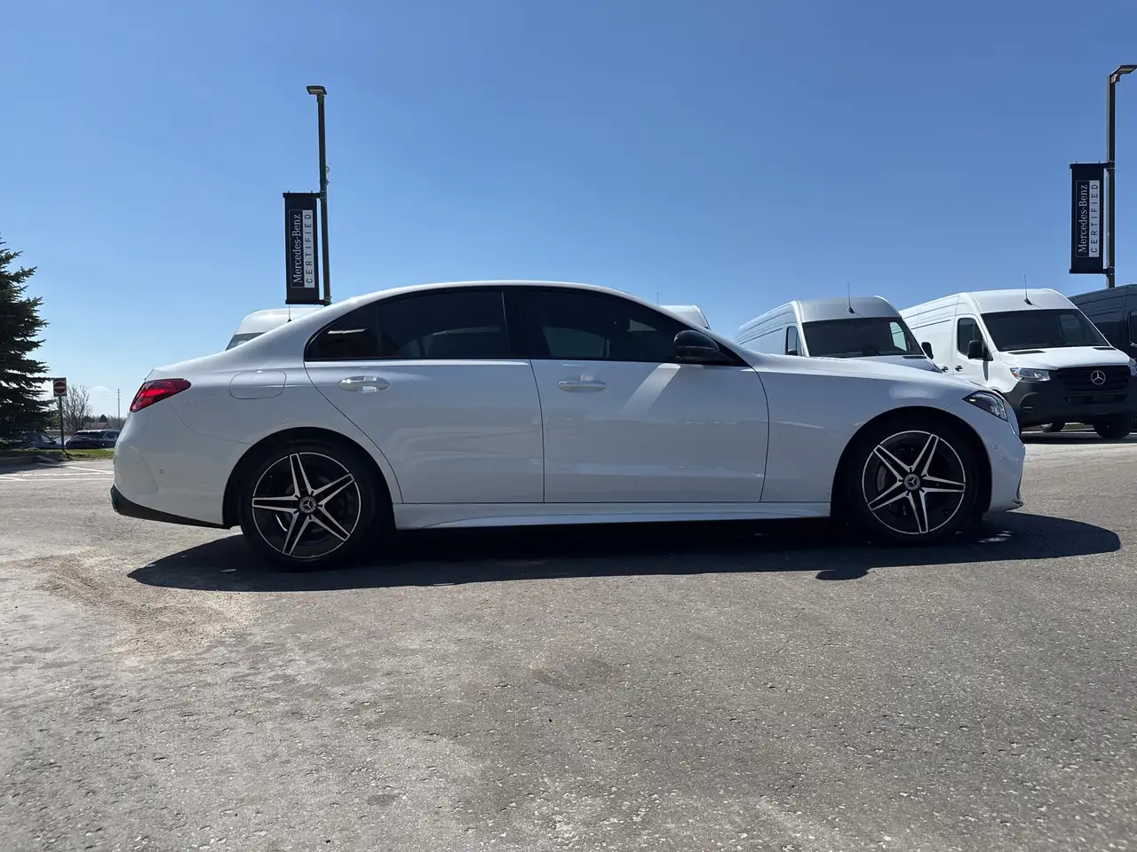Mercedes-Benz C-Class снимка Mercedes-Benz C-Class