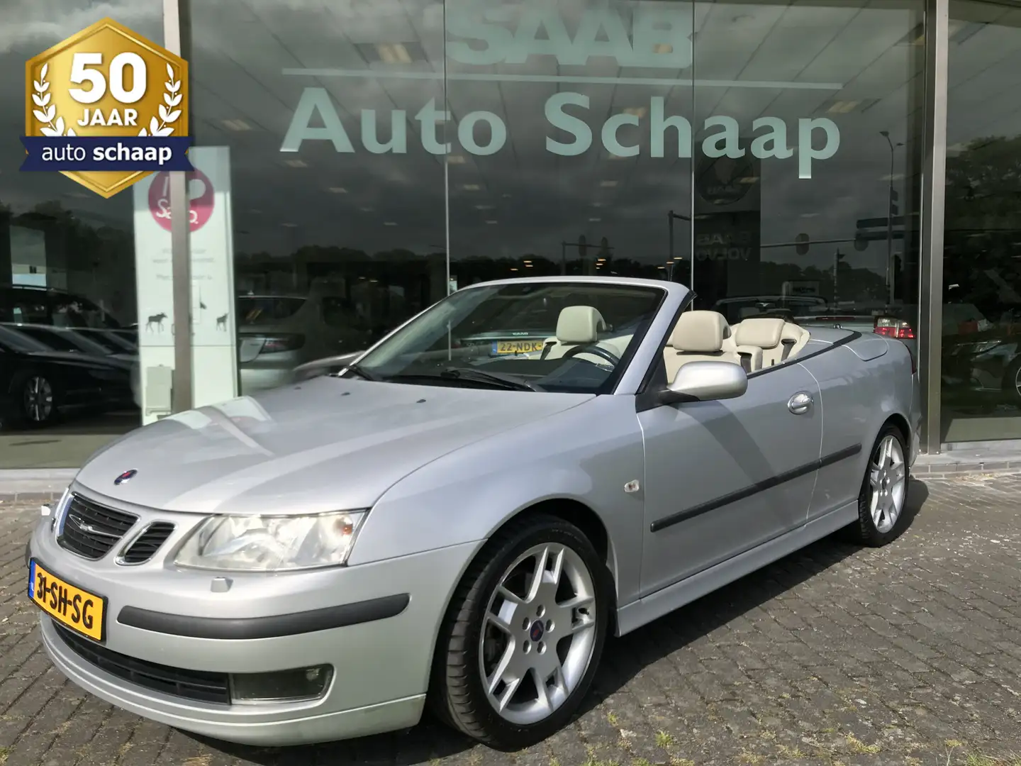 Saab 9-3 Cabrio 2.0T Vector Automaat | Rijklaar incl garant Grijs - 1