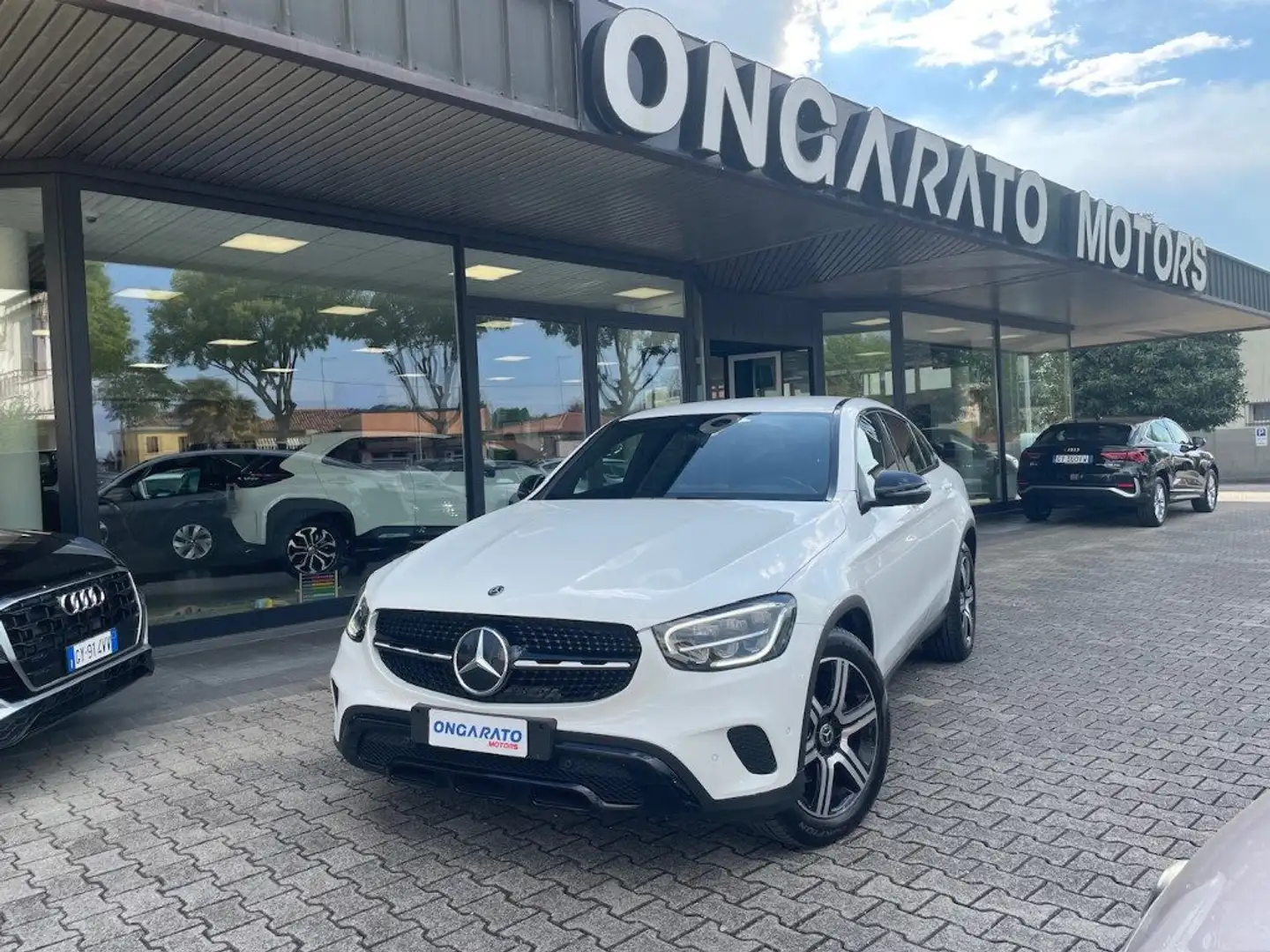 Mercedes-Benz GLC 220 d 4Matic Coupé Sport Bílá - 1