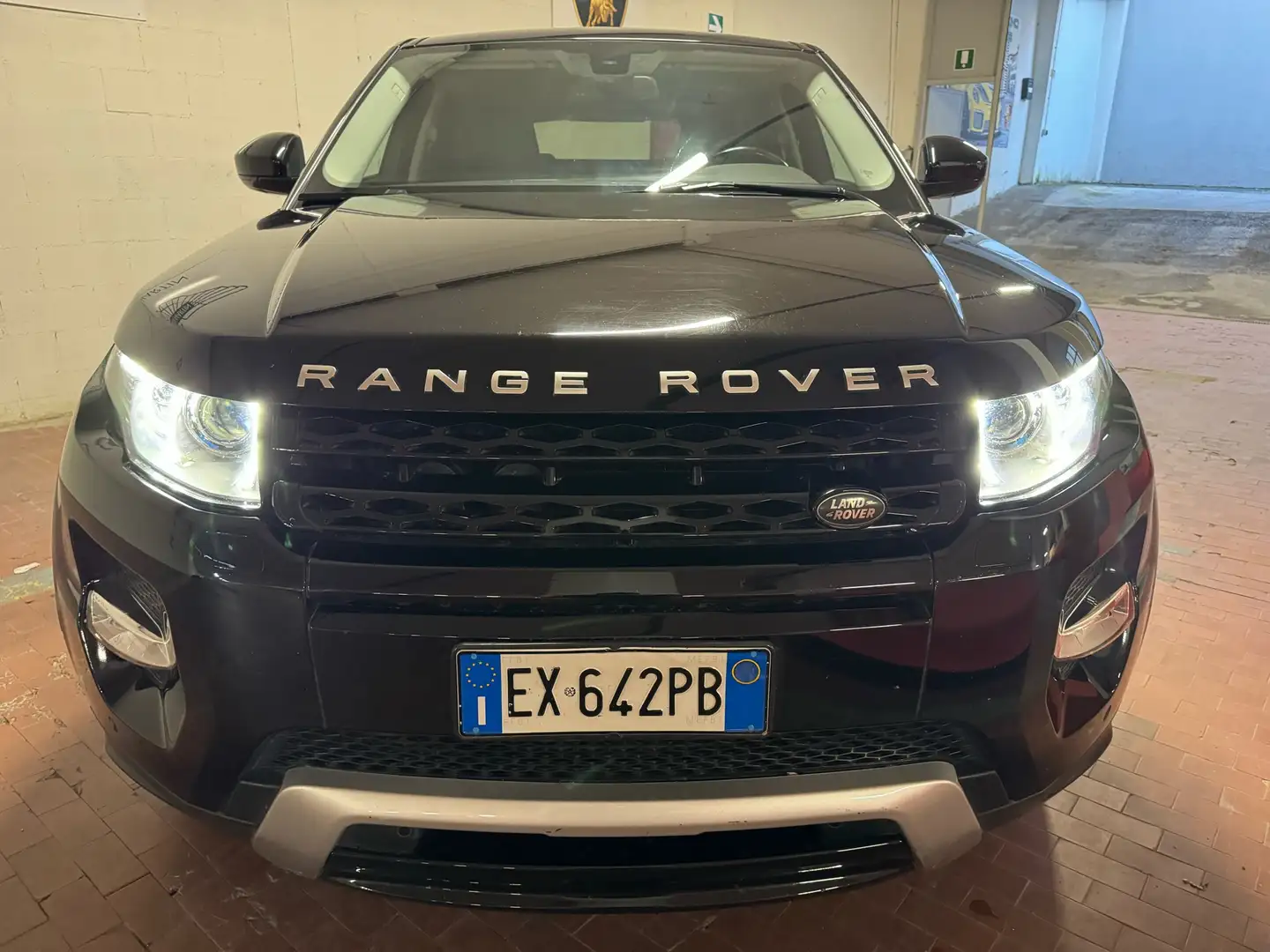 Land Rover Range Rover Evoque Range Rover Evoque 5p 2.2 td4 Prestige 150cv Negro - 1