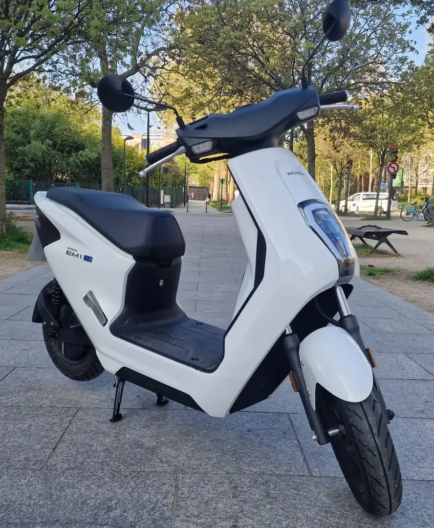 Honda EM1 e Fehér - 1