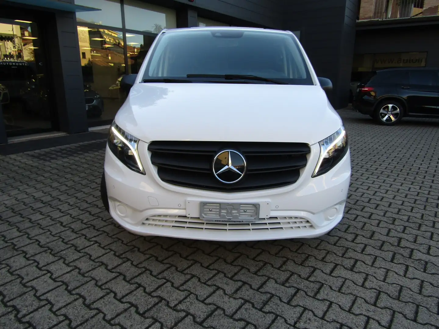 Mercedes-Benz Vito 114 TOURER 9 POSTI CAMBIO AUTO PREZZO IVA ESCLUSA Bianco - 2