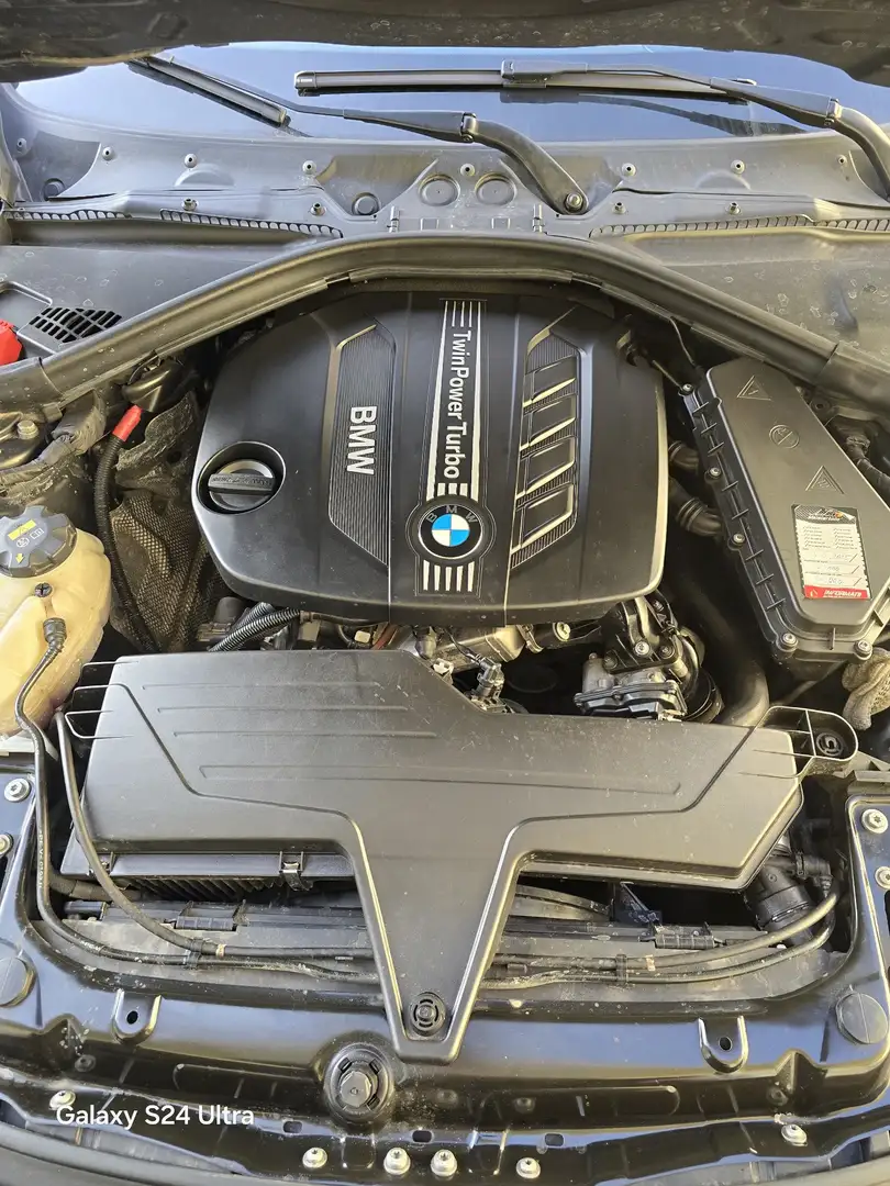 BMW 318 318d Sport Line - 1