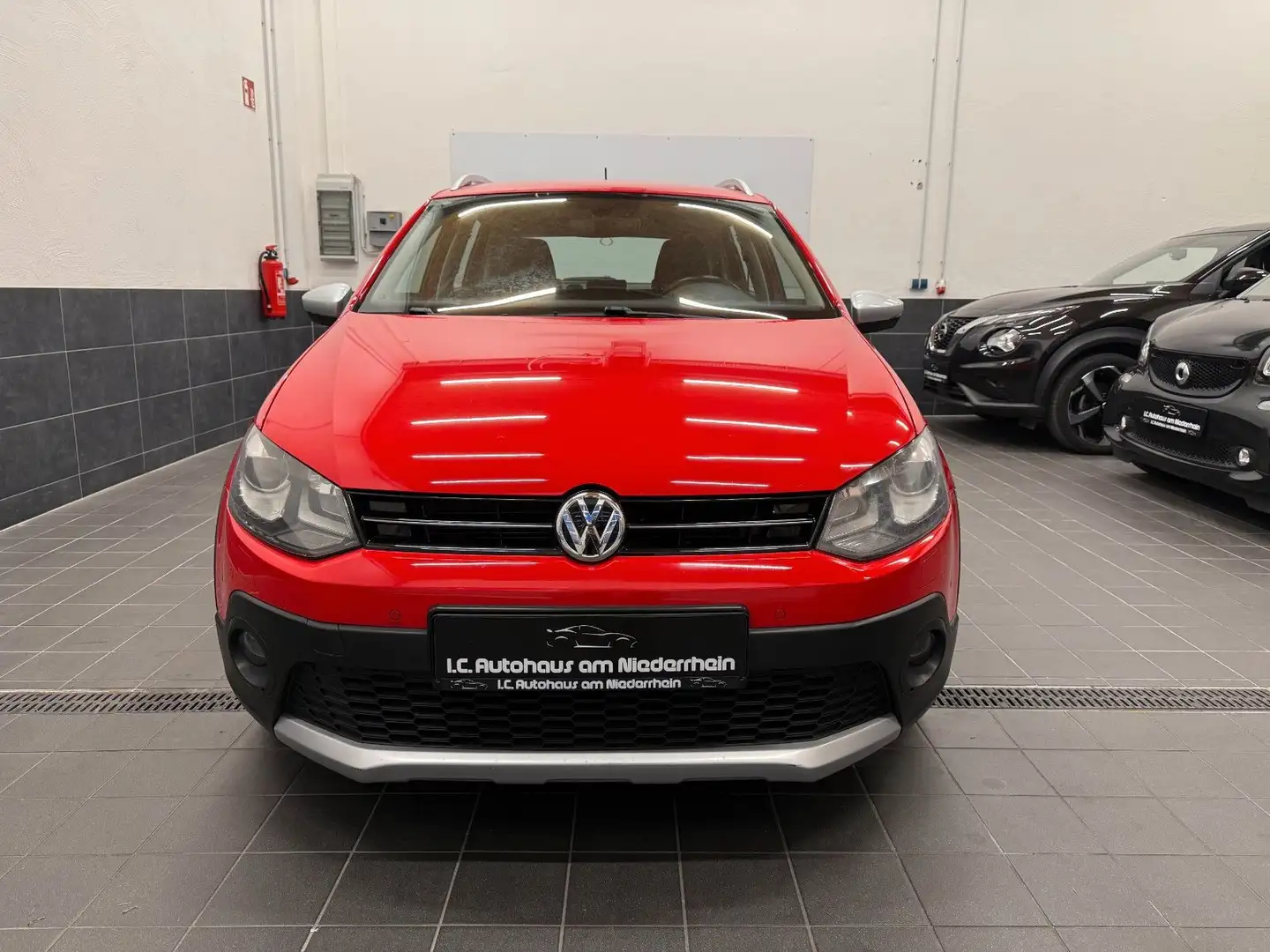 Volkswagen Polo V CrossPolo|TSI|DSG|BI-XENON|HU NEU|1.Hand| Rot - 2