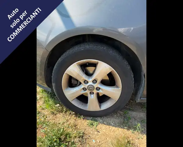 Opel Zafira Tourer view 9