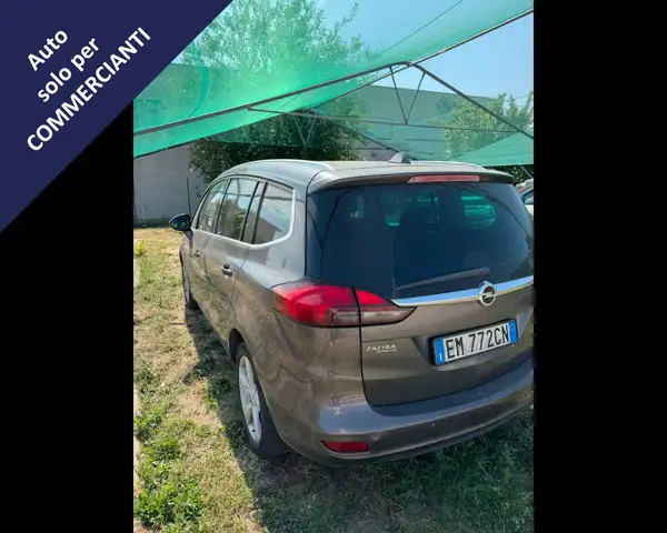 Opel Zafira Tourer view 7