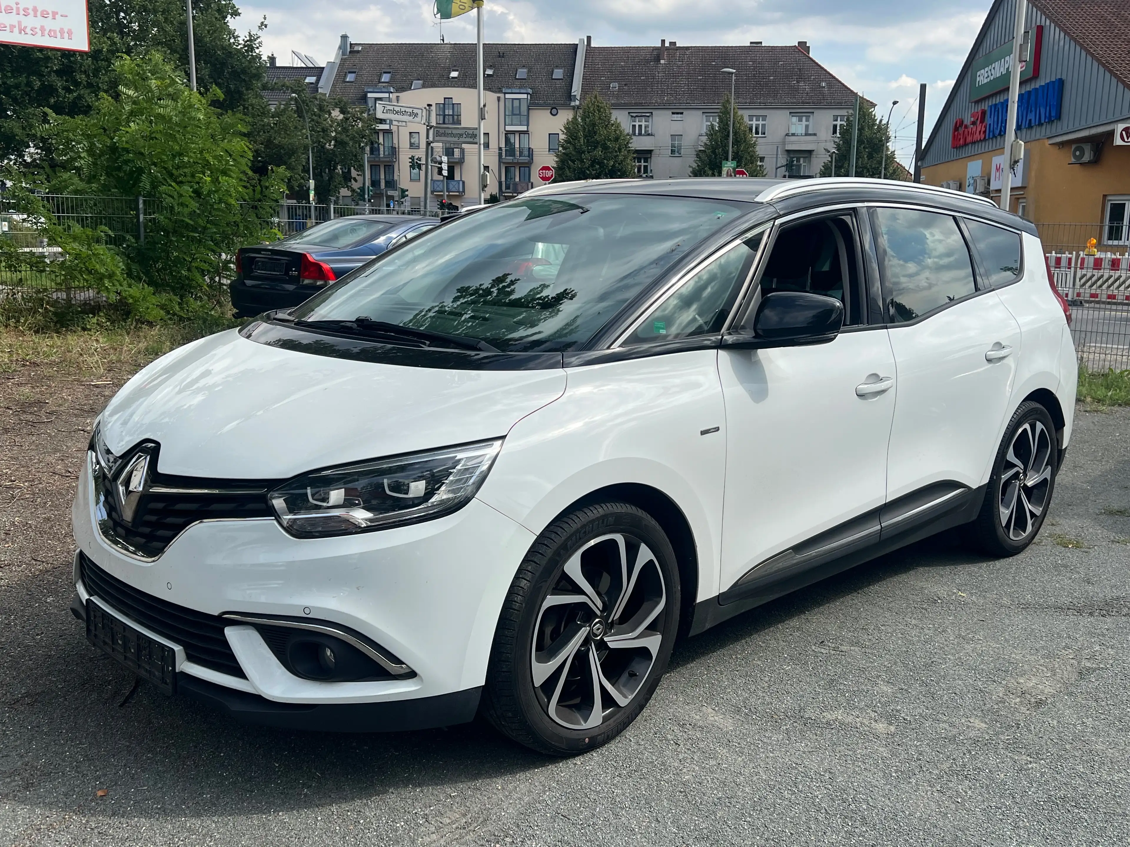 Renault Scenic Grand Scenic Bose 1.2 TCe 7-Sitzer *LEDER+MASAGE+E