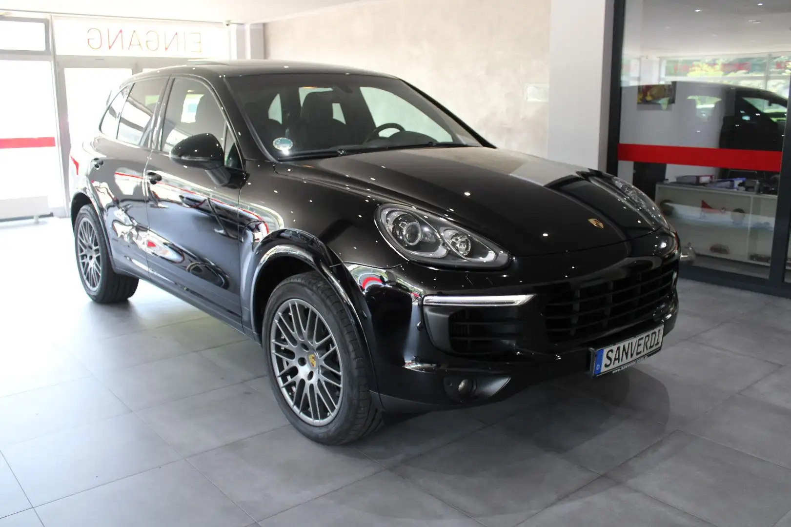 Porsche Cayenne 3.0 D PLATINIUM EDITION *SPORT DESIGN* Schwarz - 2
