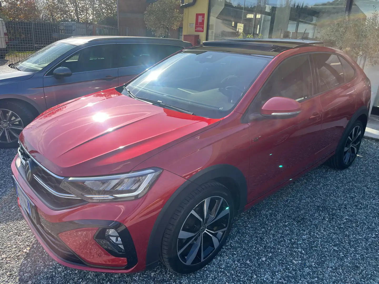 Volkswagen Taigo Taigo 1.0 tsi R-Line 115cv dsg Rouge - 2