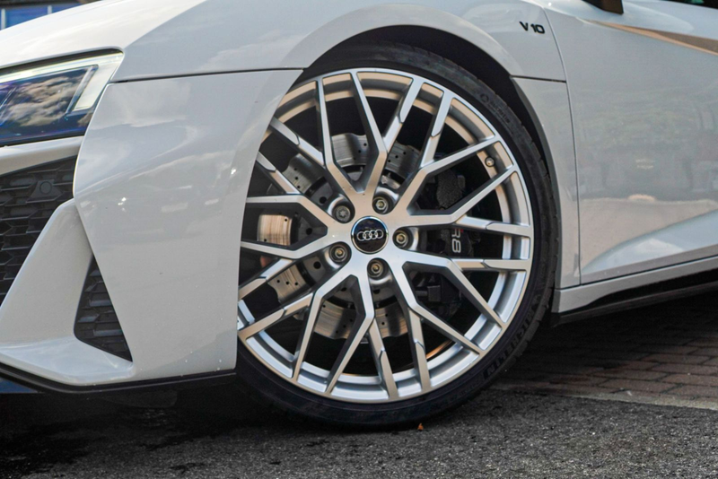 Audi R8 5.2 FSI quattro Spyder DE Fzg+Unfallfrei — photo 8